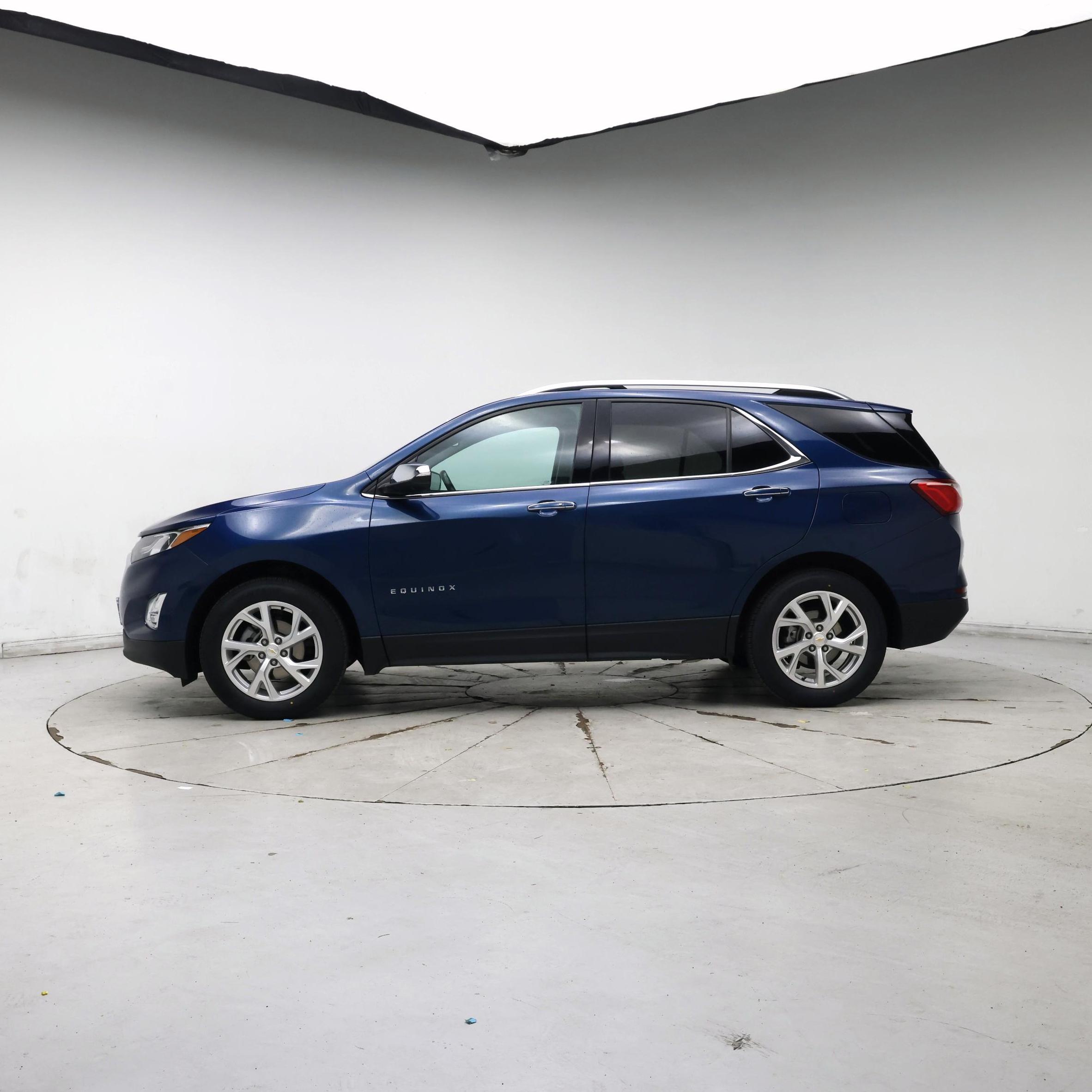 Thumbnail: 2021 Chevrolet Equinox - 3