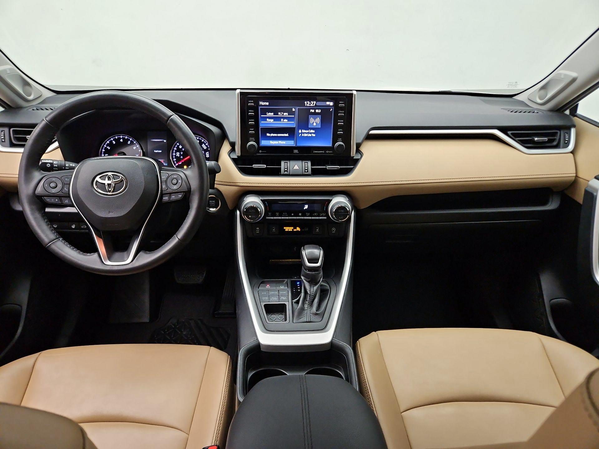 Thumbnail: 2021 Toyota RAV4 - 9