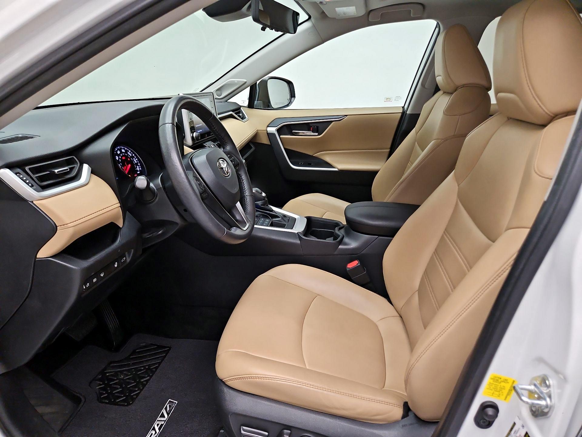 Thumbnail: 2021 Toyota RAV4 - 11