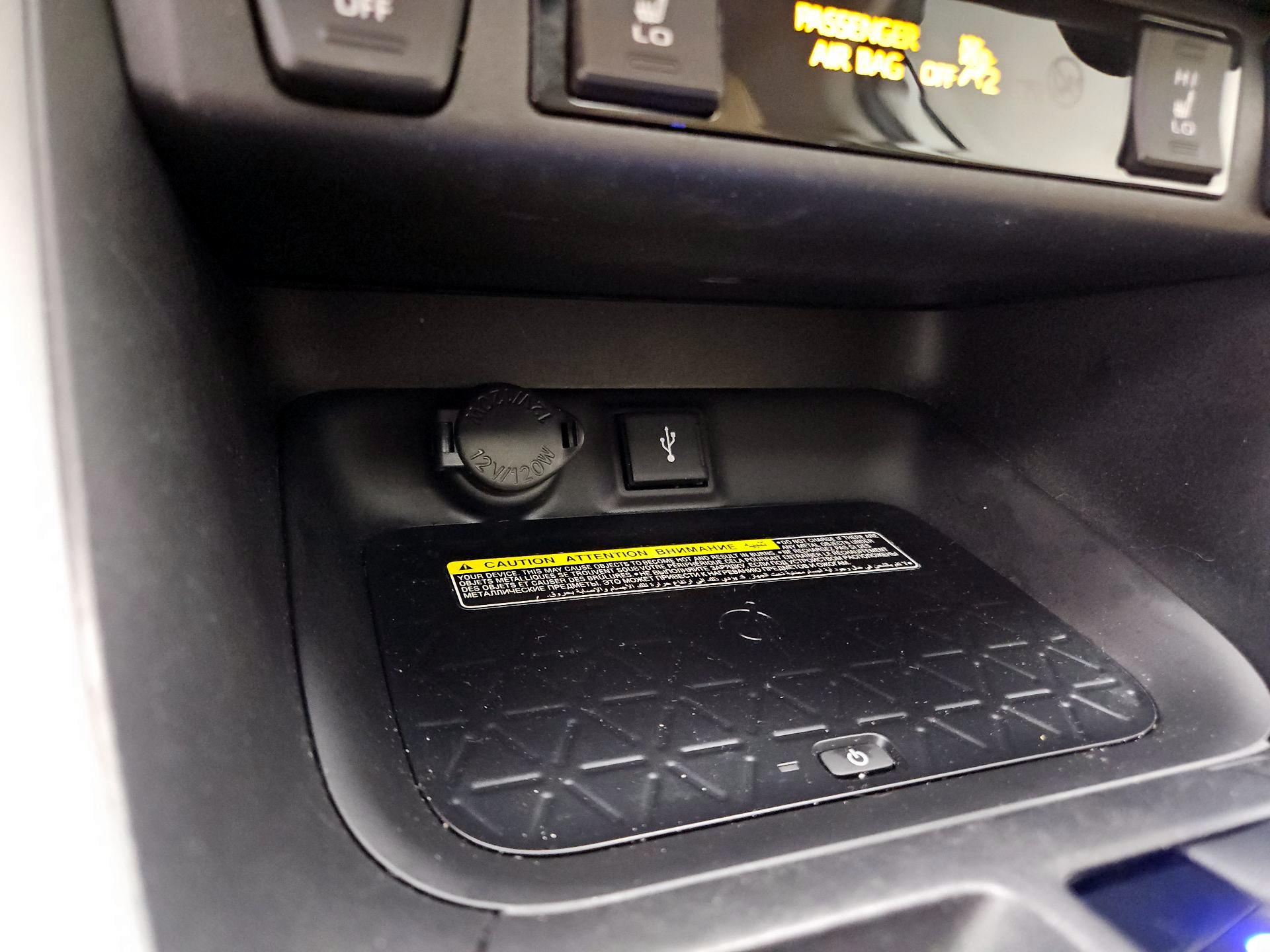 Thumbnail: 2021 Toyota RAV4 - 18