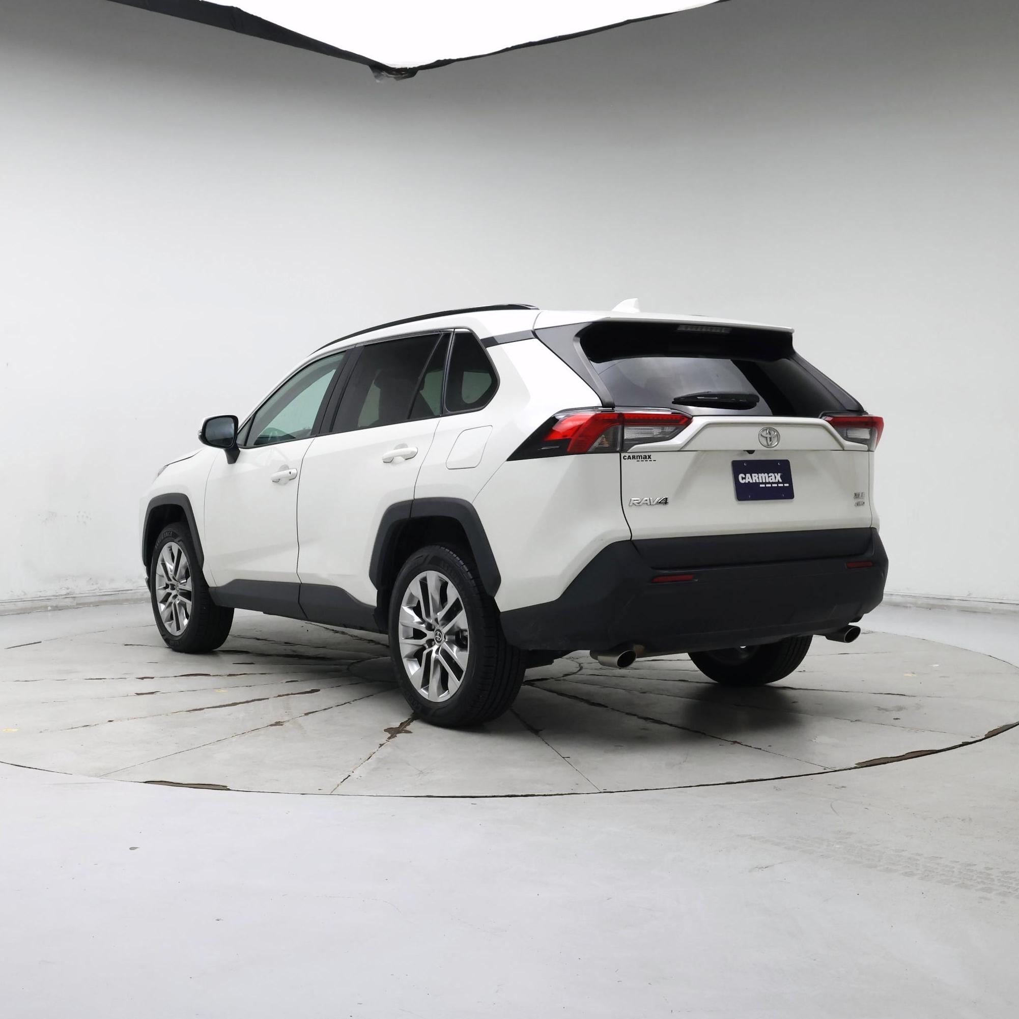 Thumbnail: 2021 Toyota RAV4 - 2