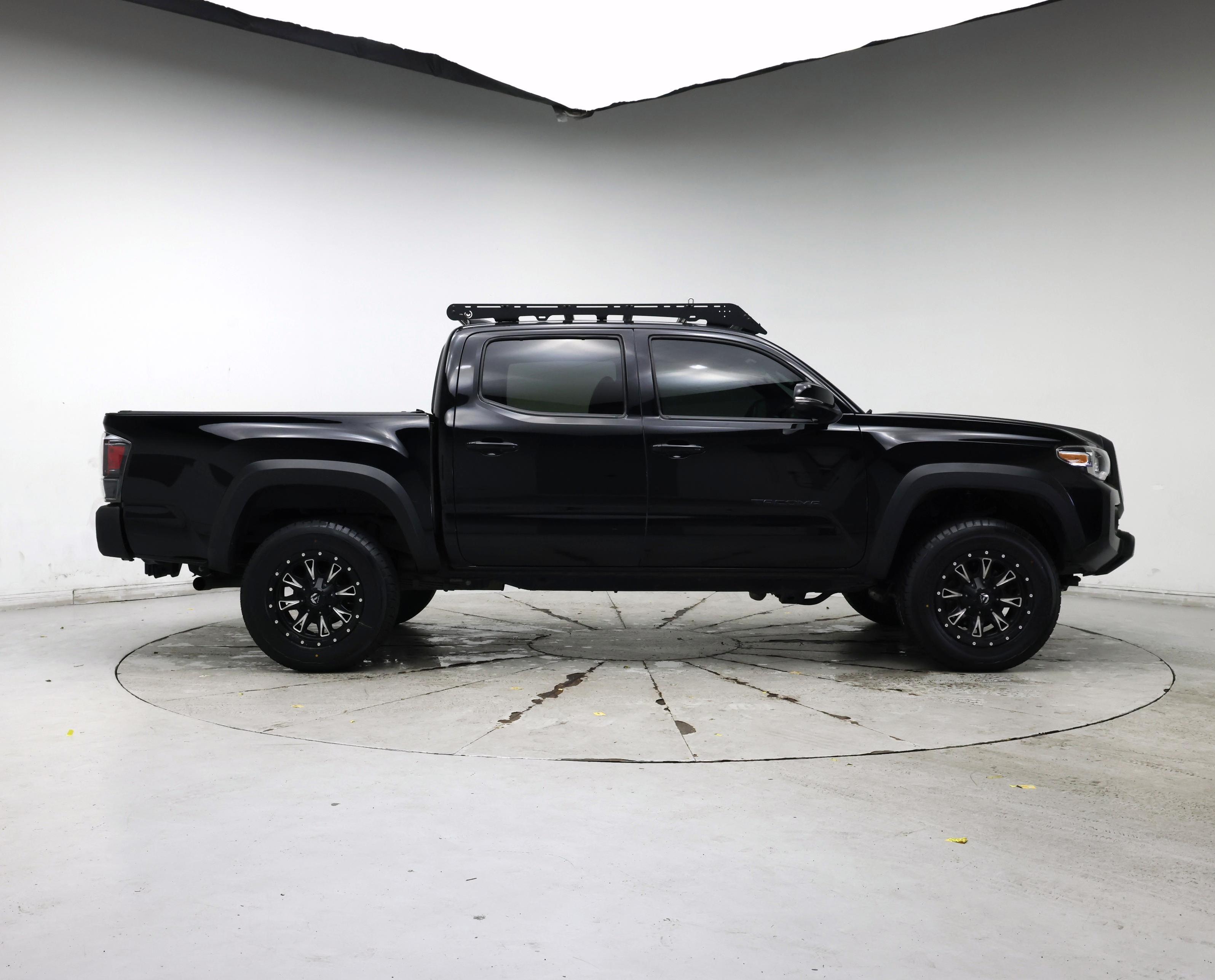 Thumbnail: 2021 Toyota Tacoma - 7