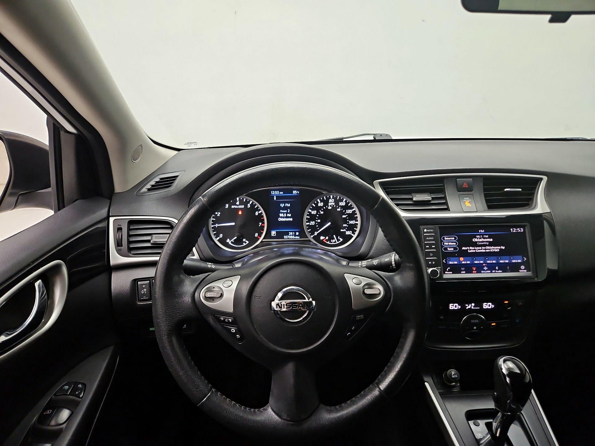 Thumbnail: 2019 Nissan Sentra - 10