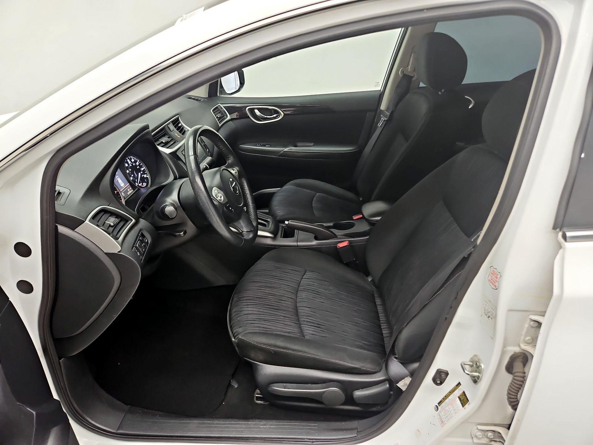 Thumbnail: 2019 Nissan Sentra - 11