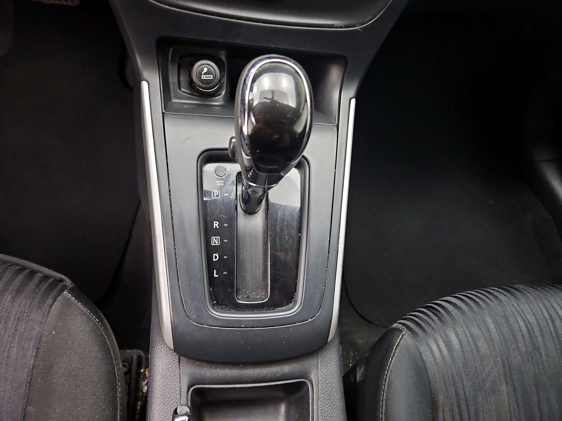 Thumbnail: 2019 Nissan Sentra - 17
