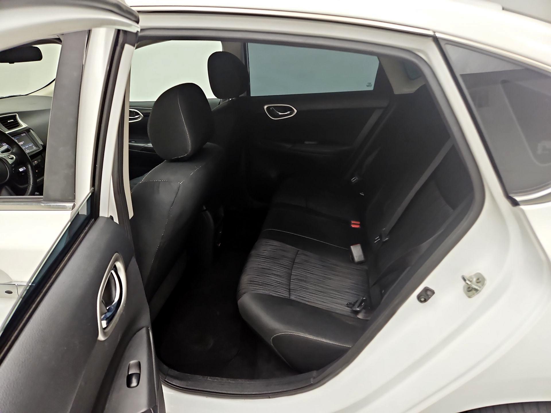 Thumbnail: 2019 Nissan Sentra - 19