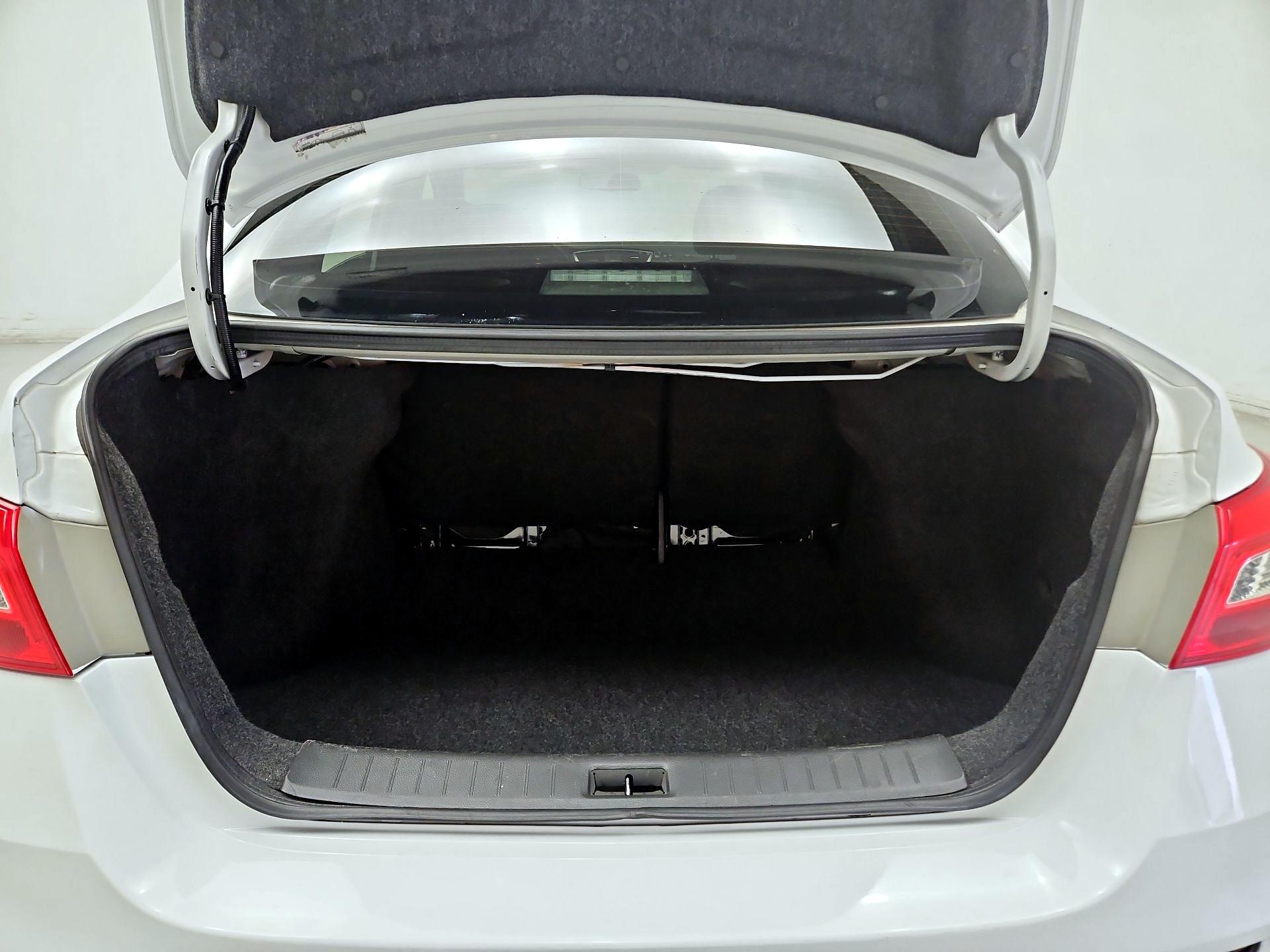 Thumbnail: 2019 Nissan Sentra - 20