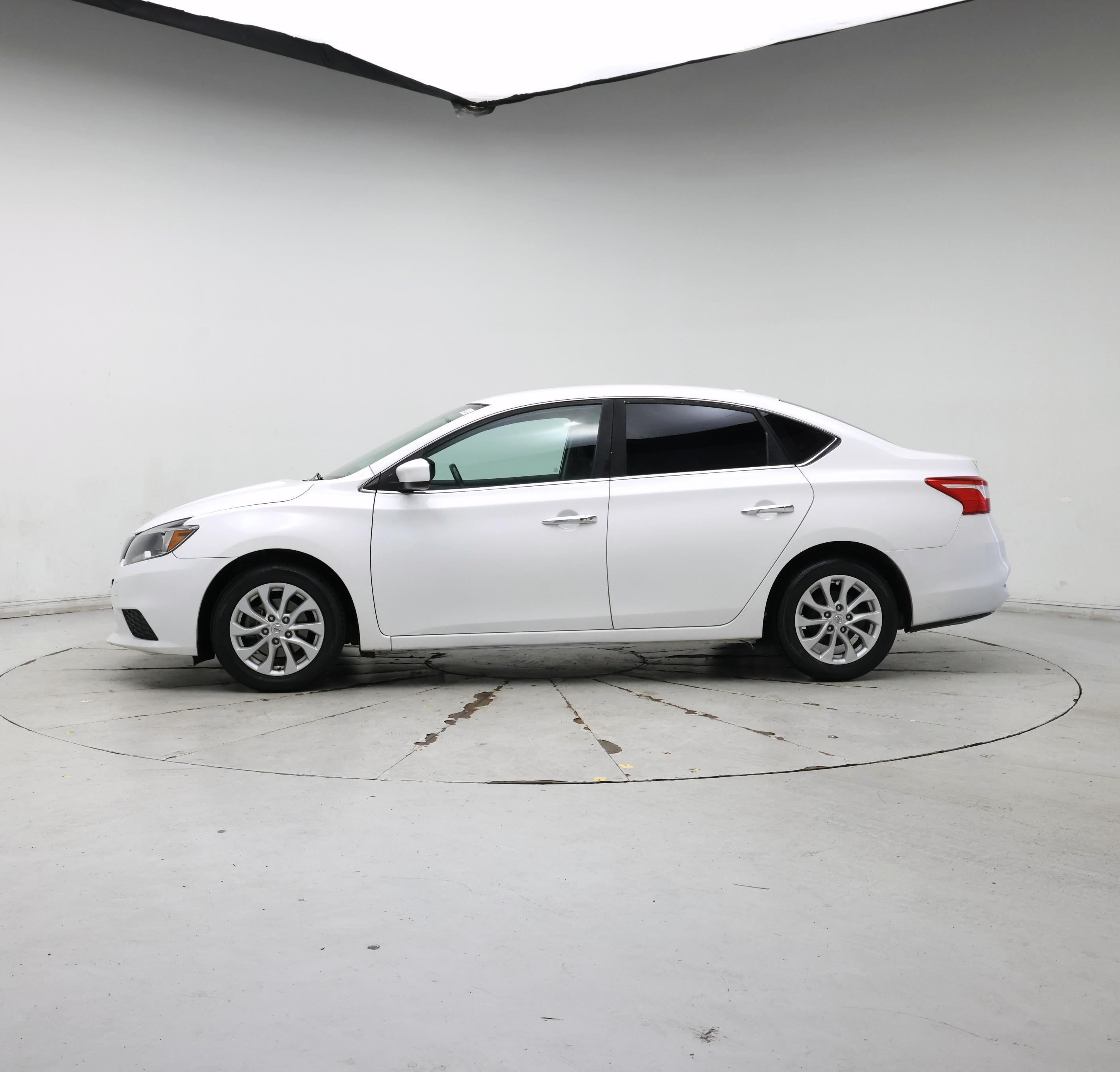 Thumbnail: 2019 Nissan Sentra - 3