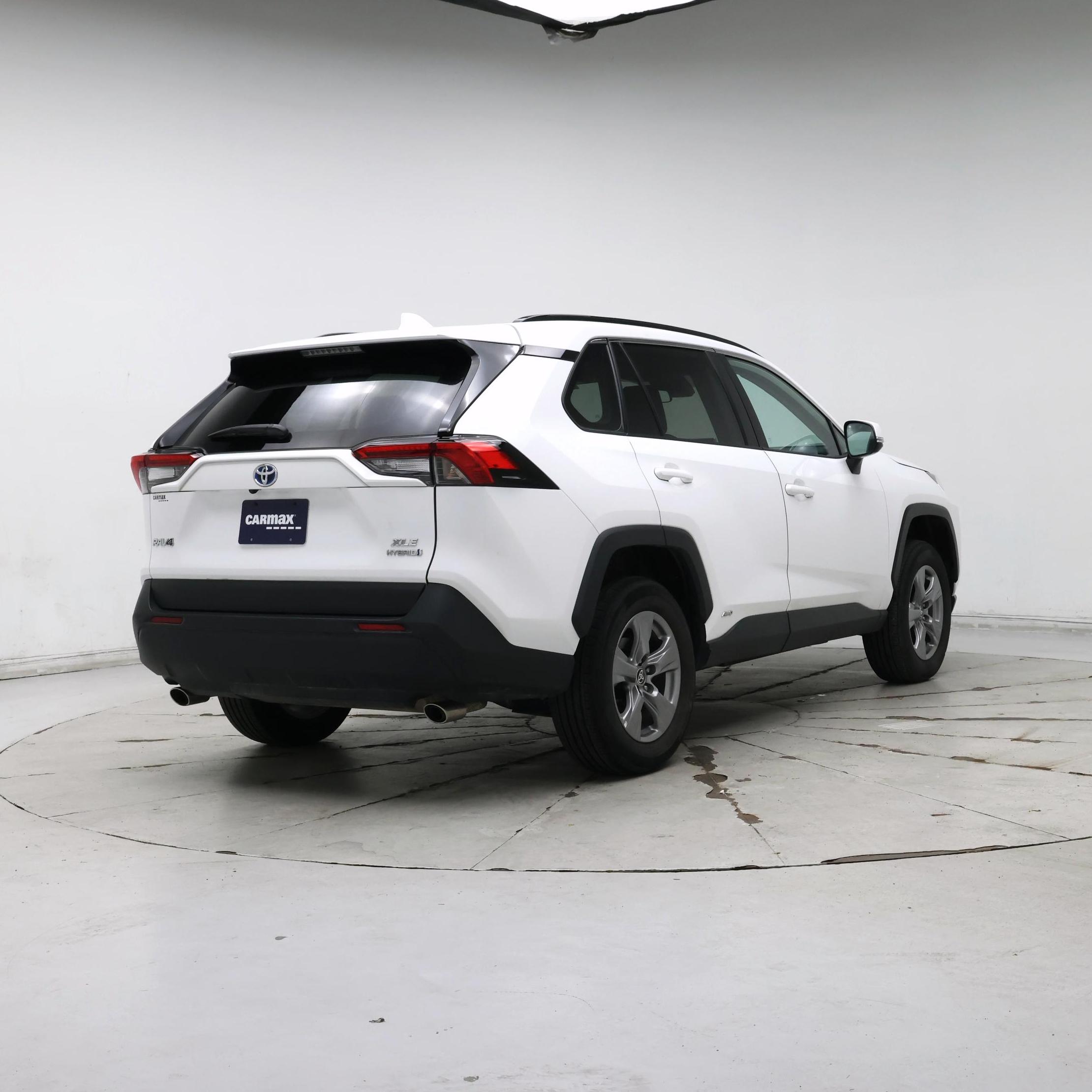 Thumbnail: 2024 Toyota RAV4 - 8