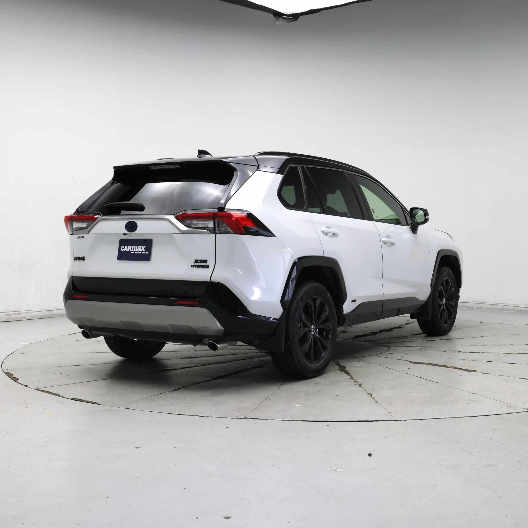 Thumbnail: 2024 Toyota RAV4 - 8