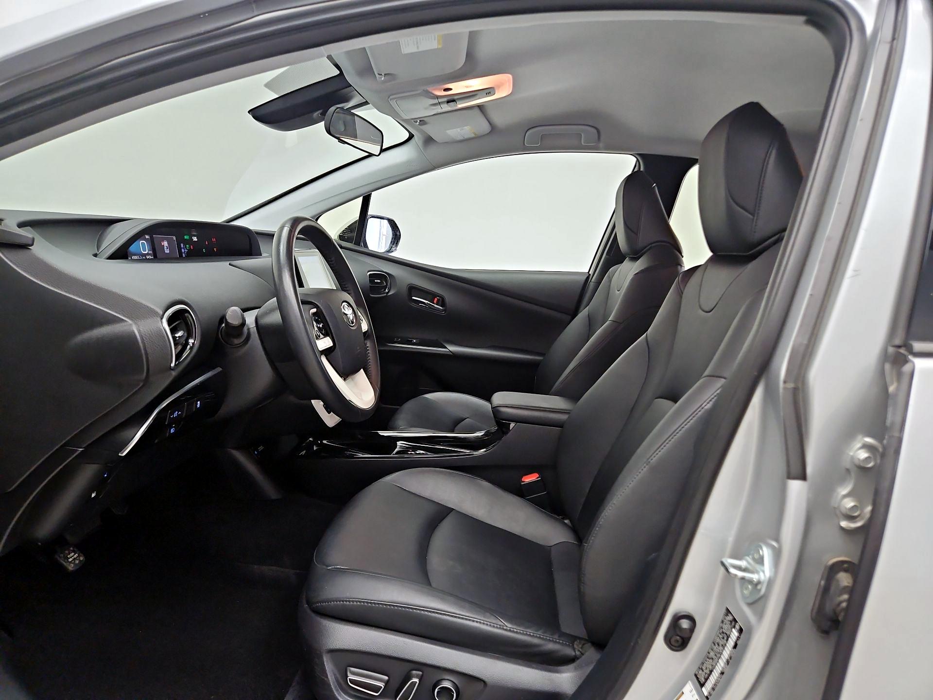 Thumbnail: 2017 Toyota Prius Prime - 11