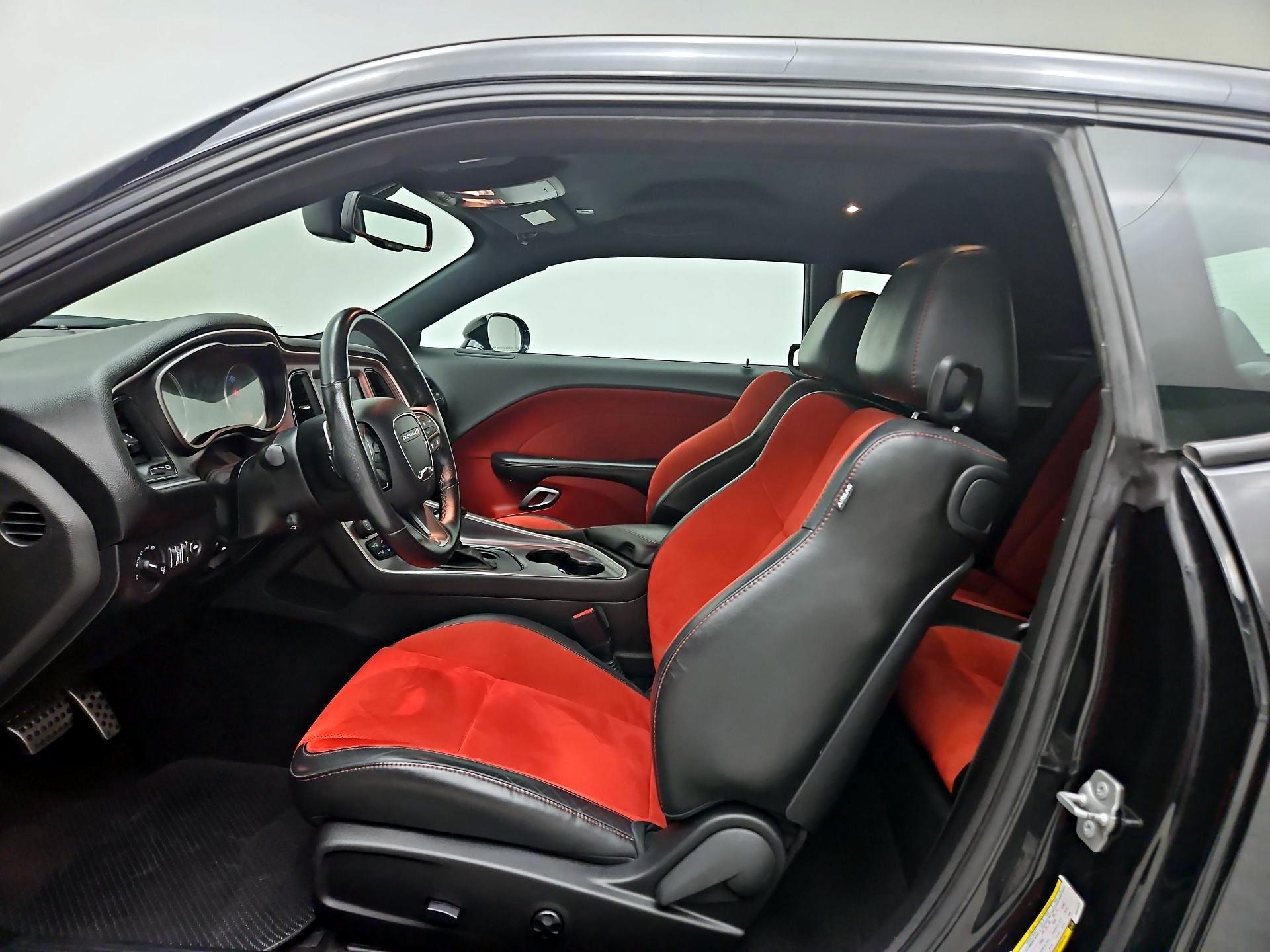 Thumbnail: 2019 Dodge Challenger - 11