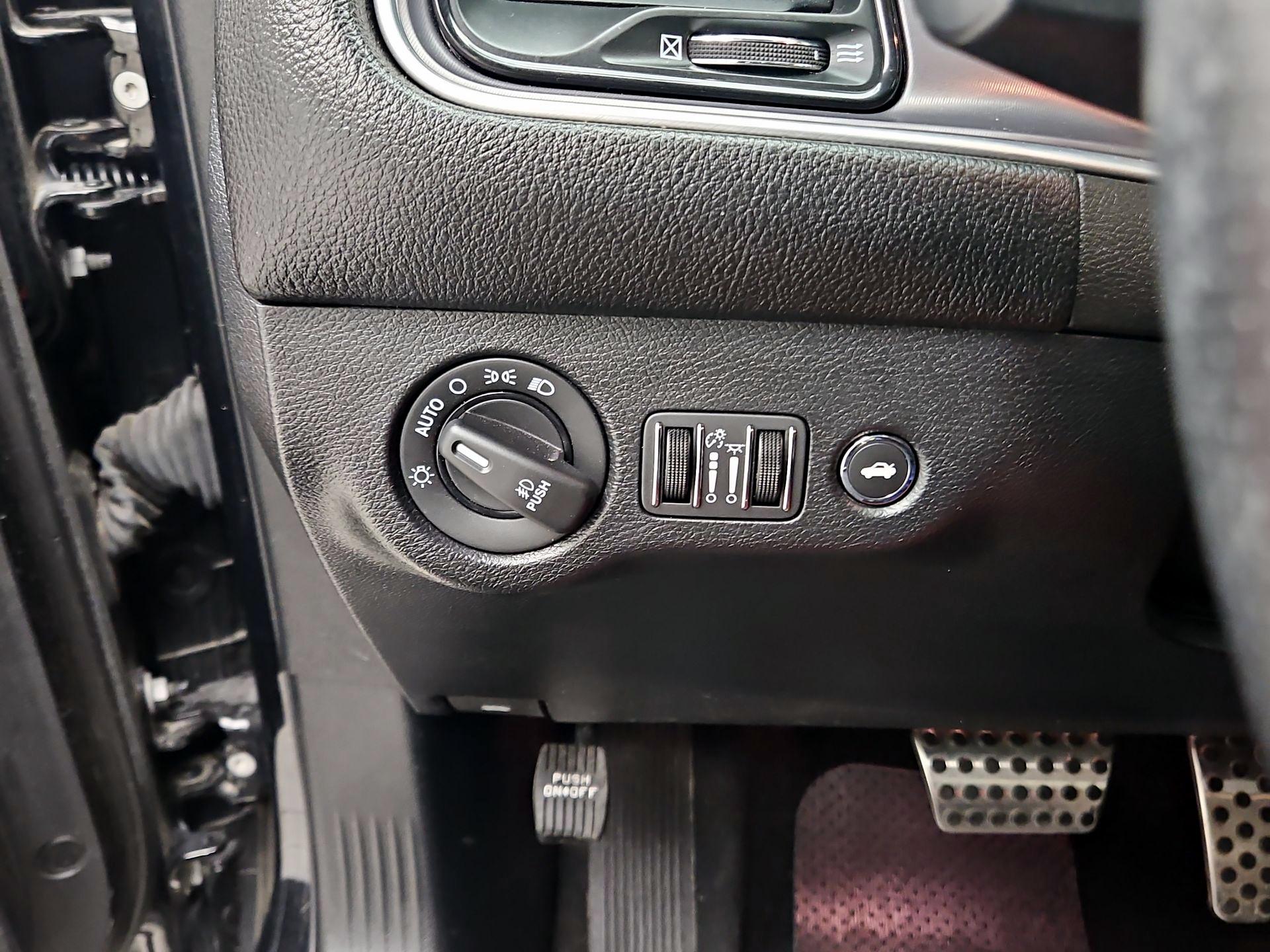 Thumbnail: 2019 Dodge Challenger - 13