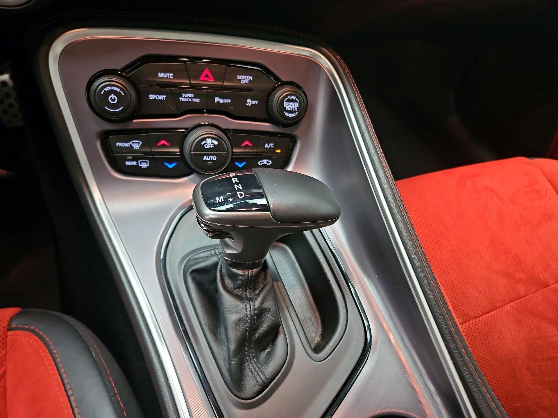 Thumbnail: 2019 Dodge Challenger - 17
