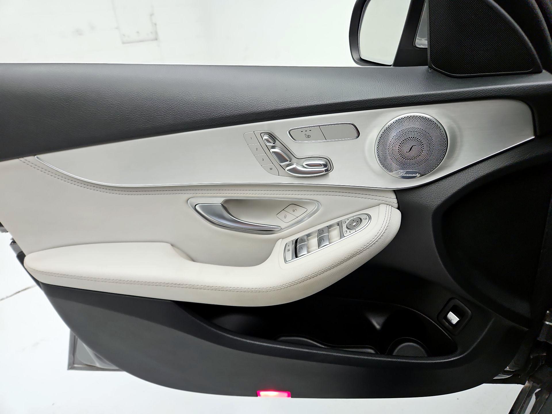 Thumbnail: 2015 Mercedes-Benz C-Class - 12
