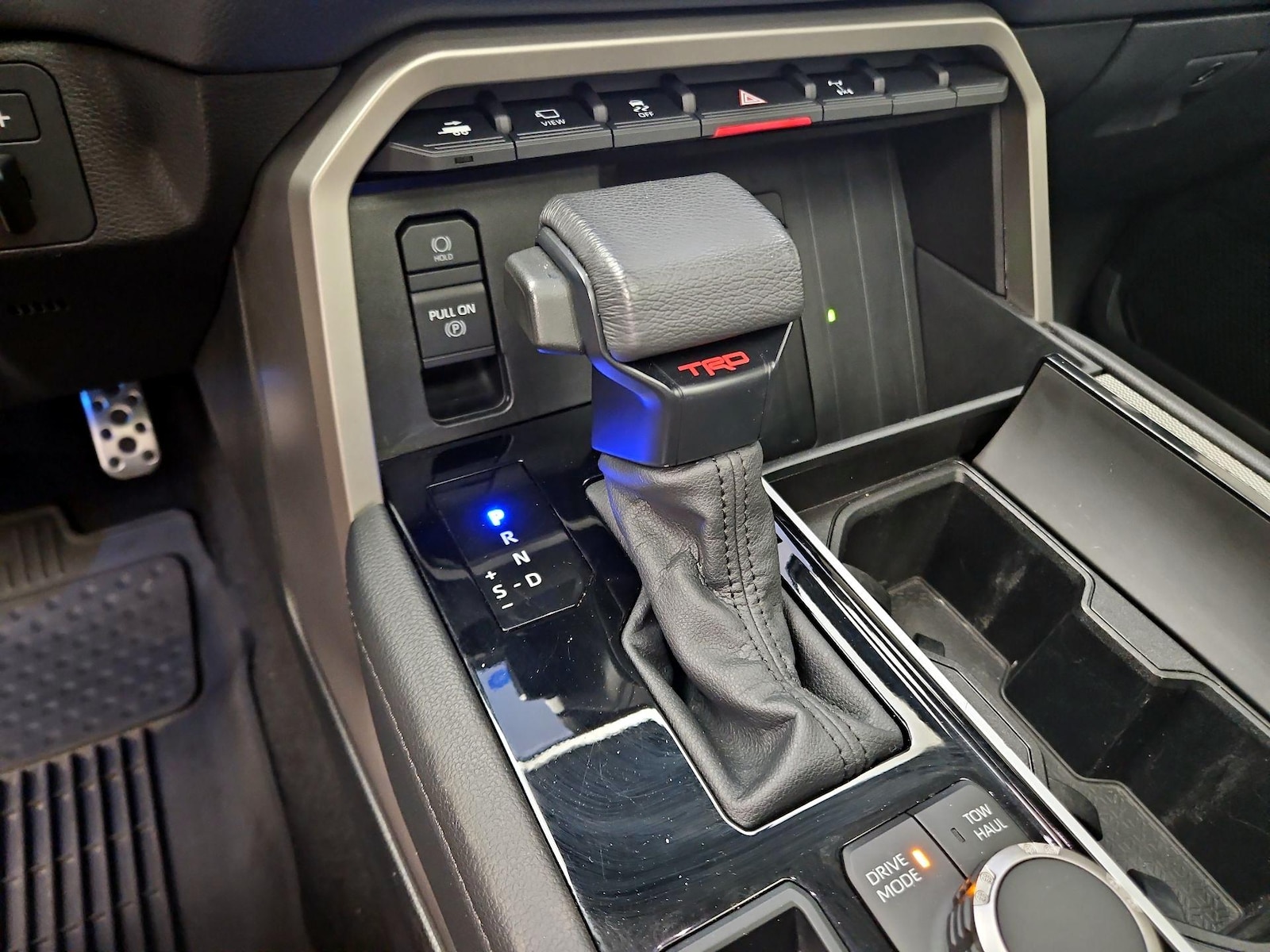 2024 Toyota Sequoia Limited - Photo 18