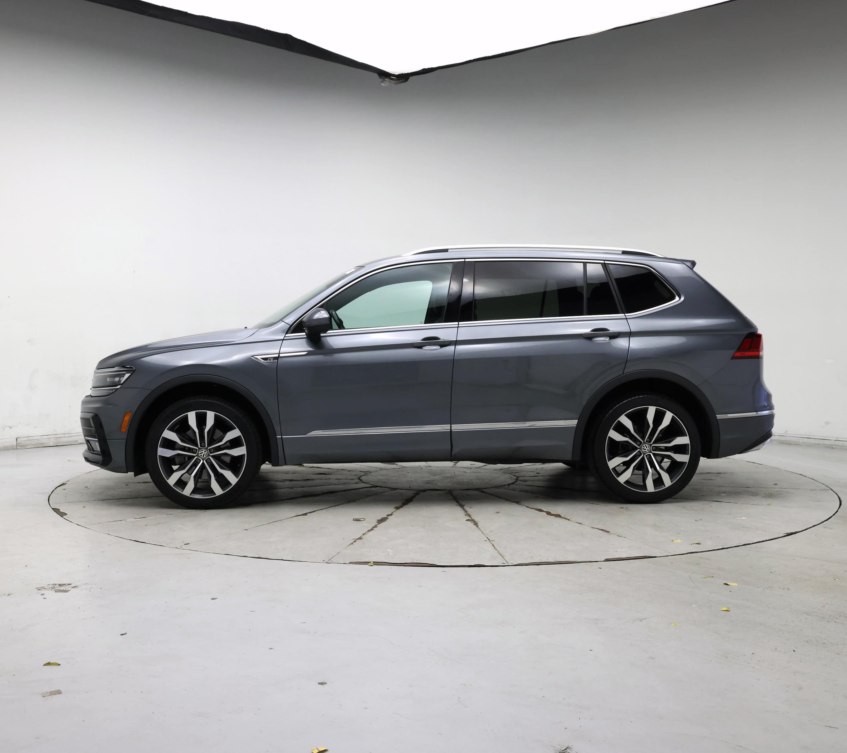 Thumbnail: 2020 Volkswagen Tiguan - 3