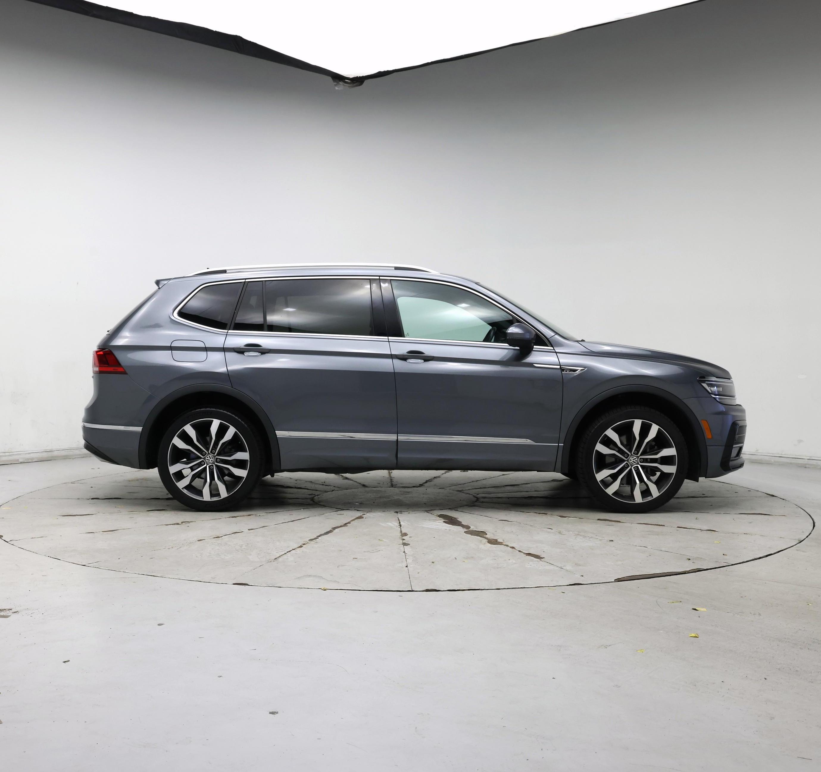 Thumbnail: 2020 Volkswagen Tiguan - 7
