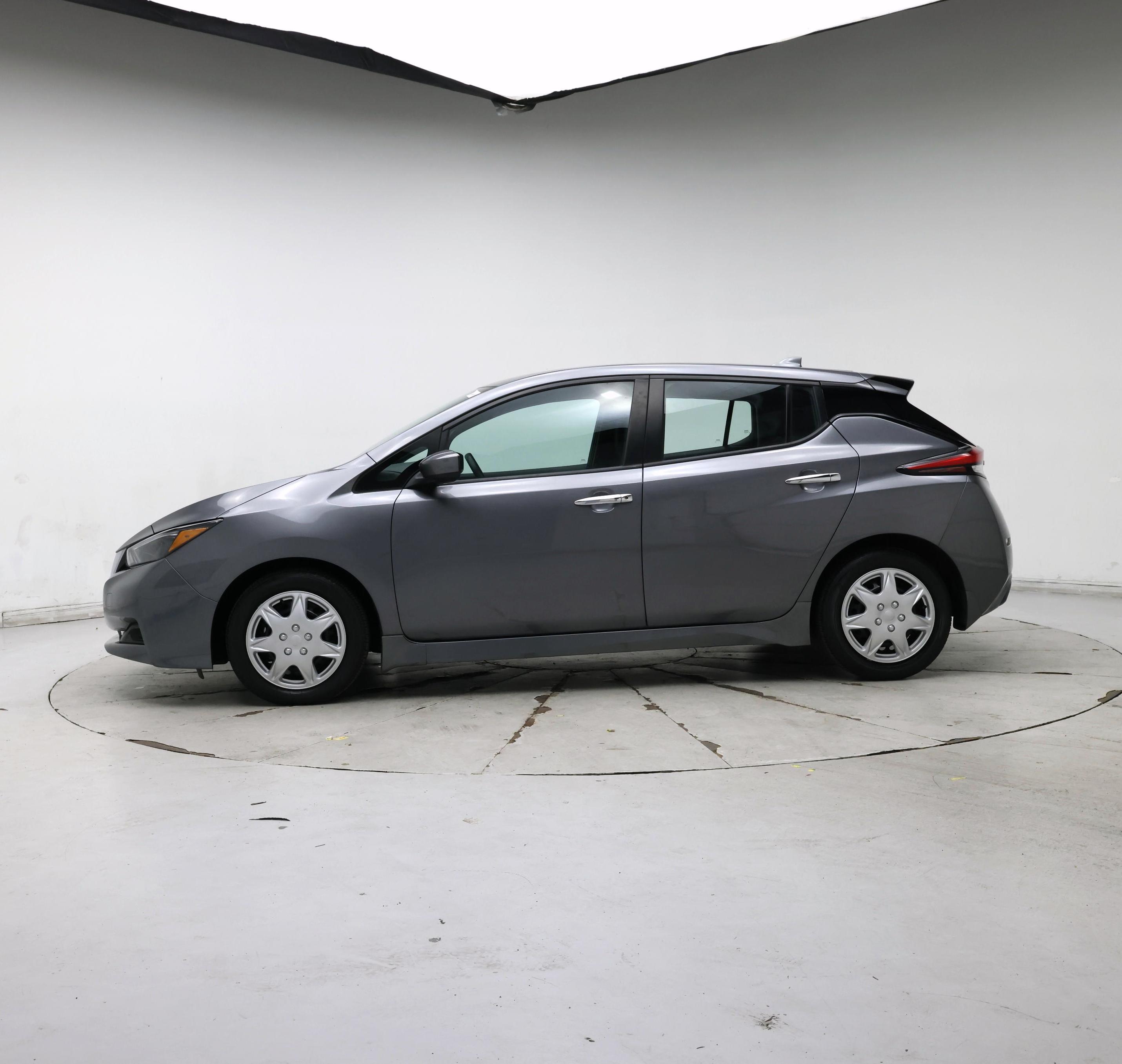 Thumbnail: 2022 Nissan Leaf - 3