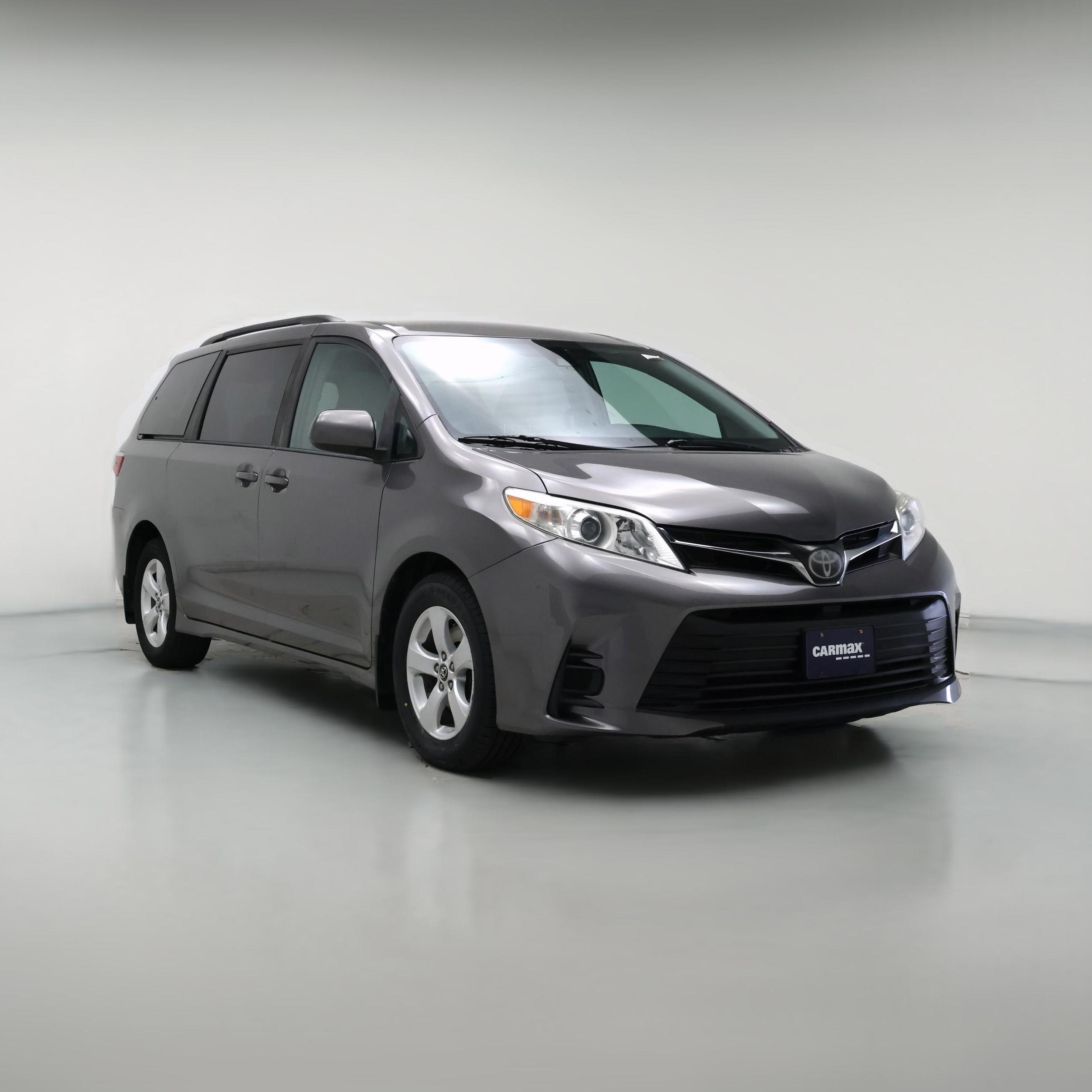 Thumbnail: 2018 Toyota Sienna - 1