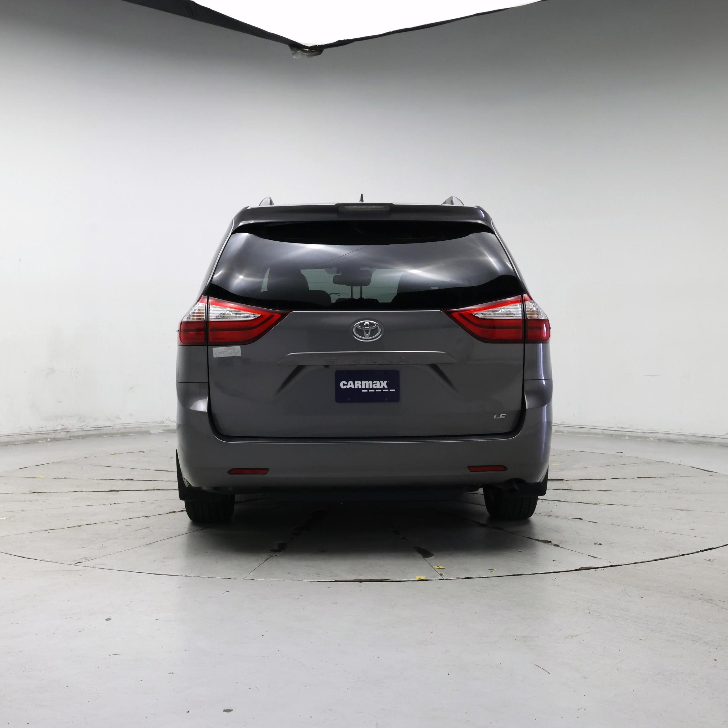 Thumbnail: 2018 Toyota Sienna - 6