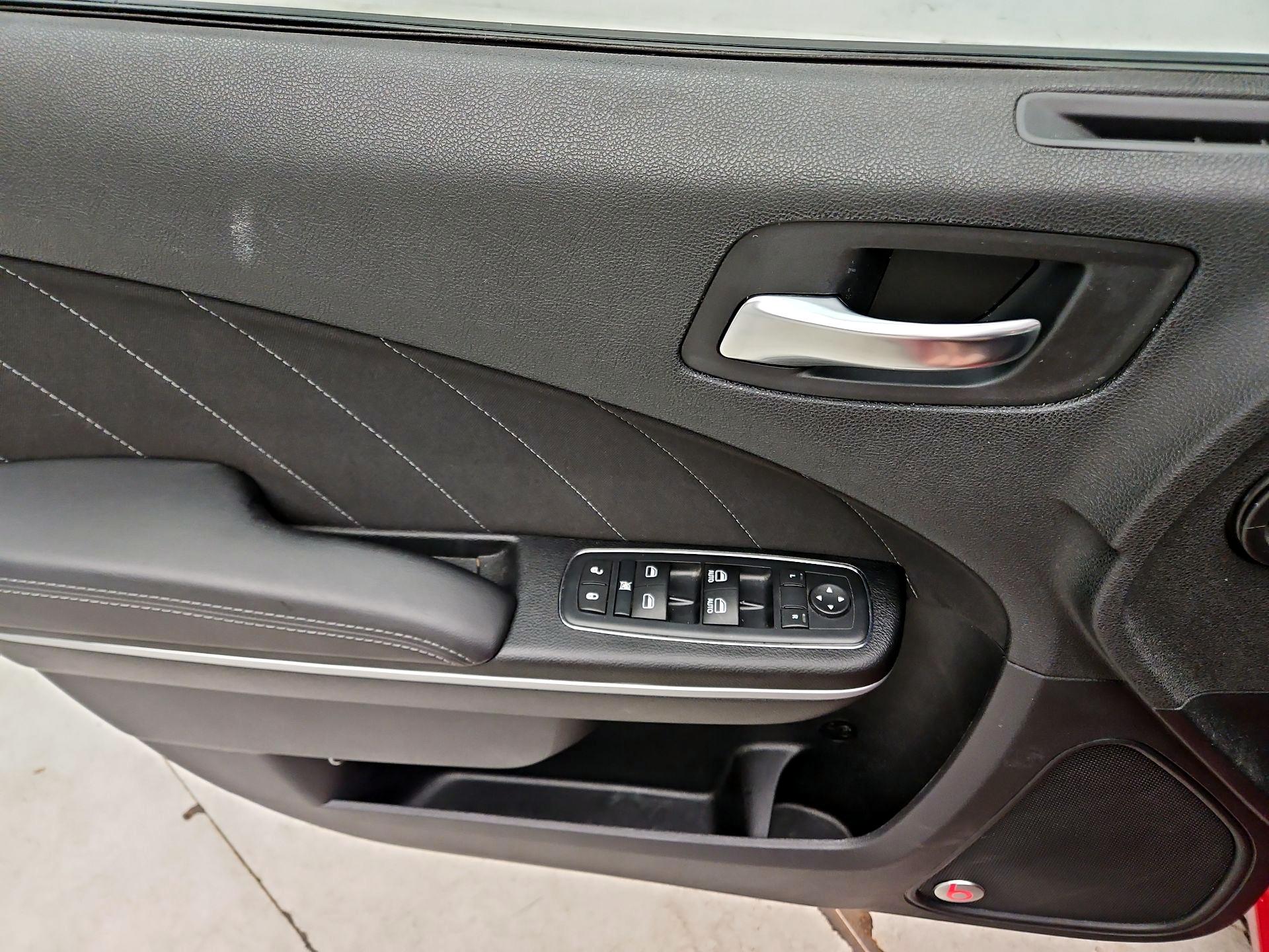 Thumbnail: 2016 Dodge Charger - 12
