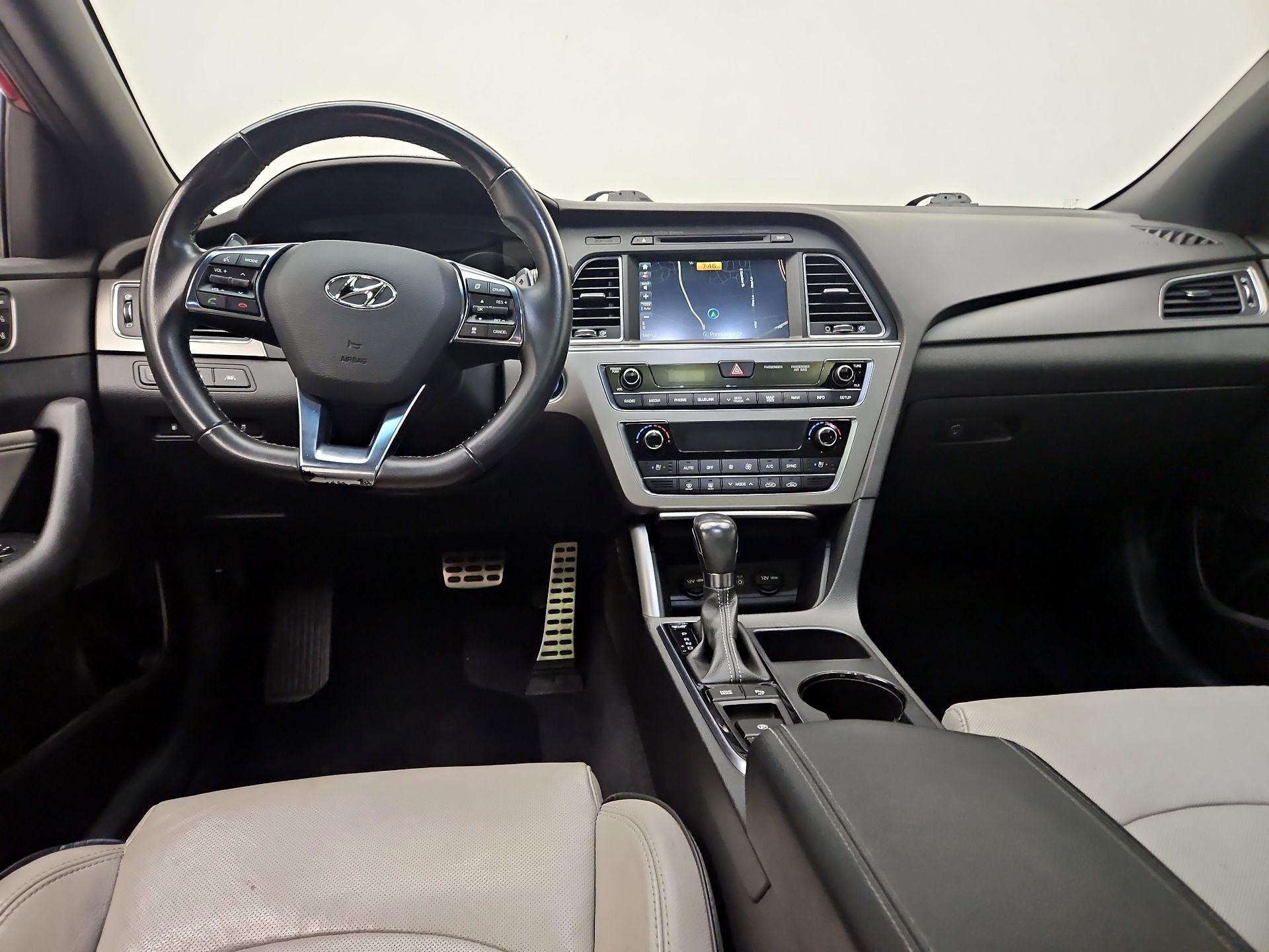 Thumbnail: 2015 Hyundai Sonata - 9