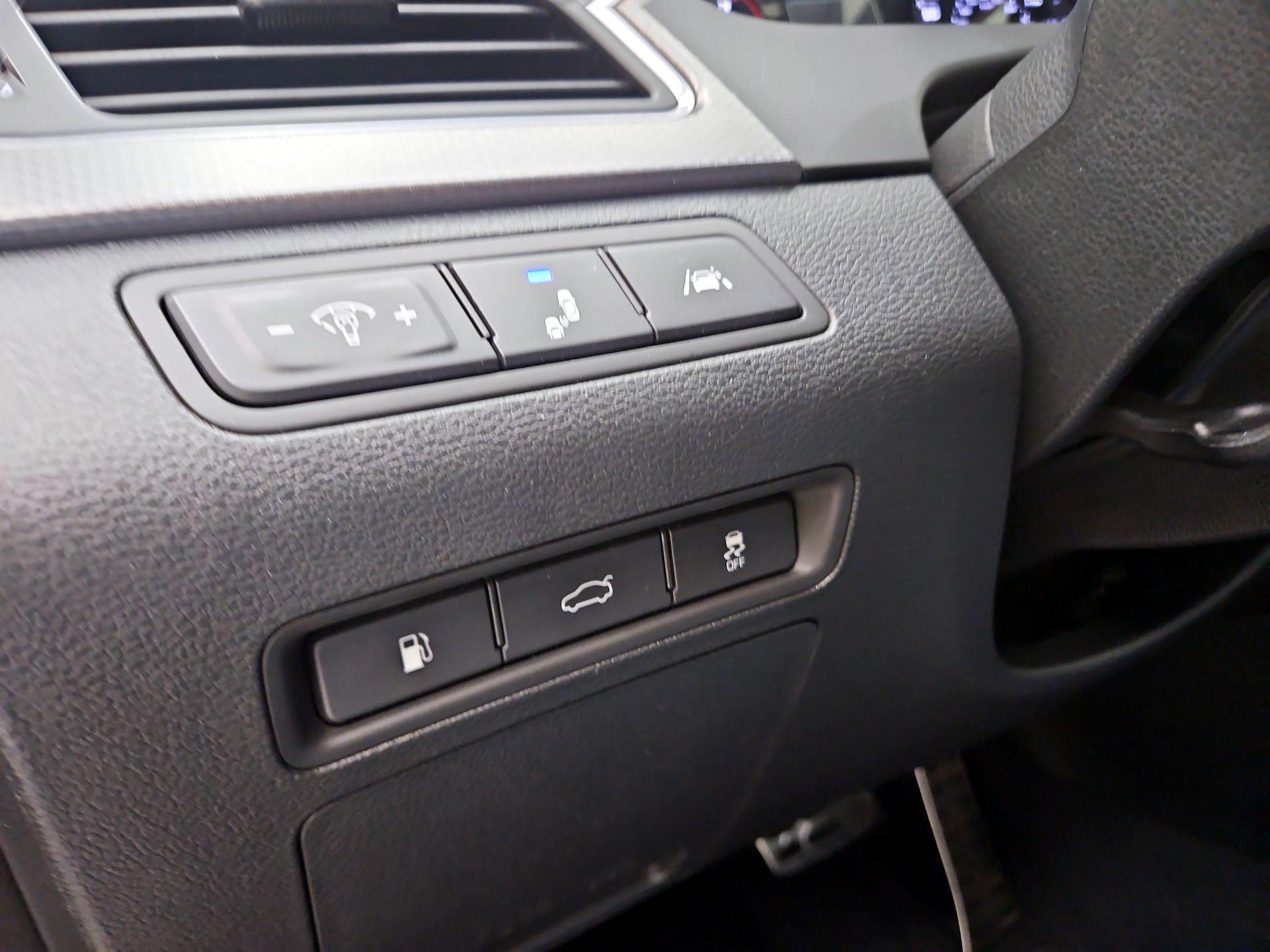 Thumbnail: 2015 Hyundai Sonata - 13