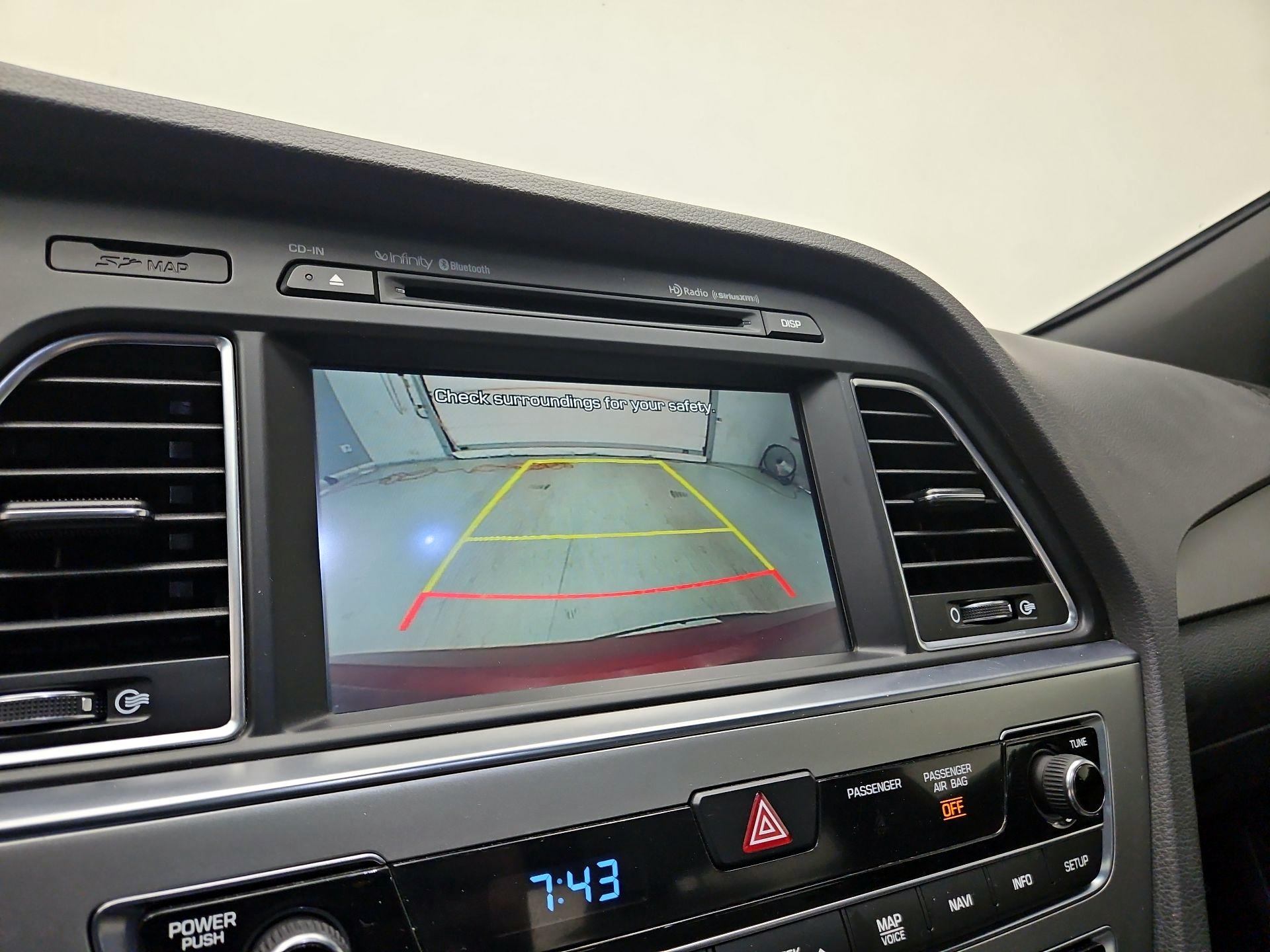 Thumbnail: 2015 Hyundai Sonata - 15