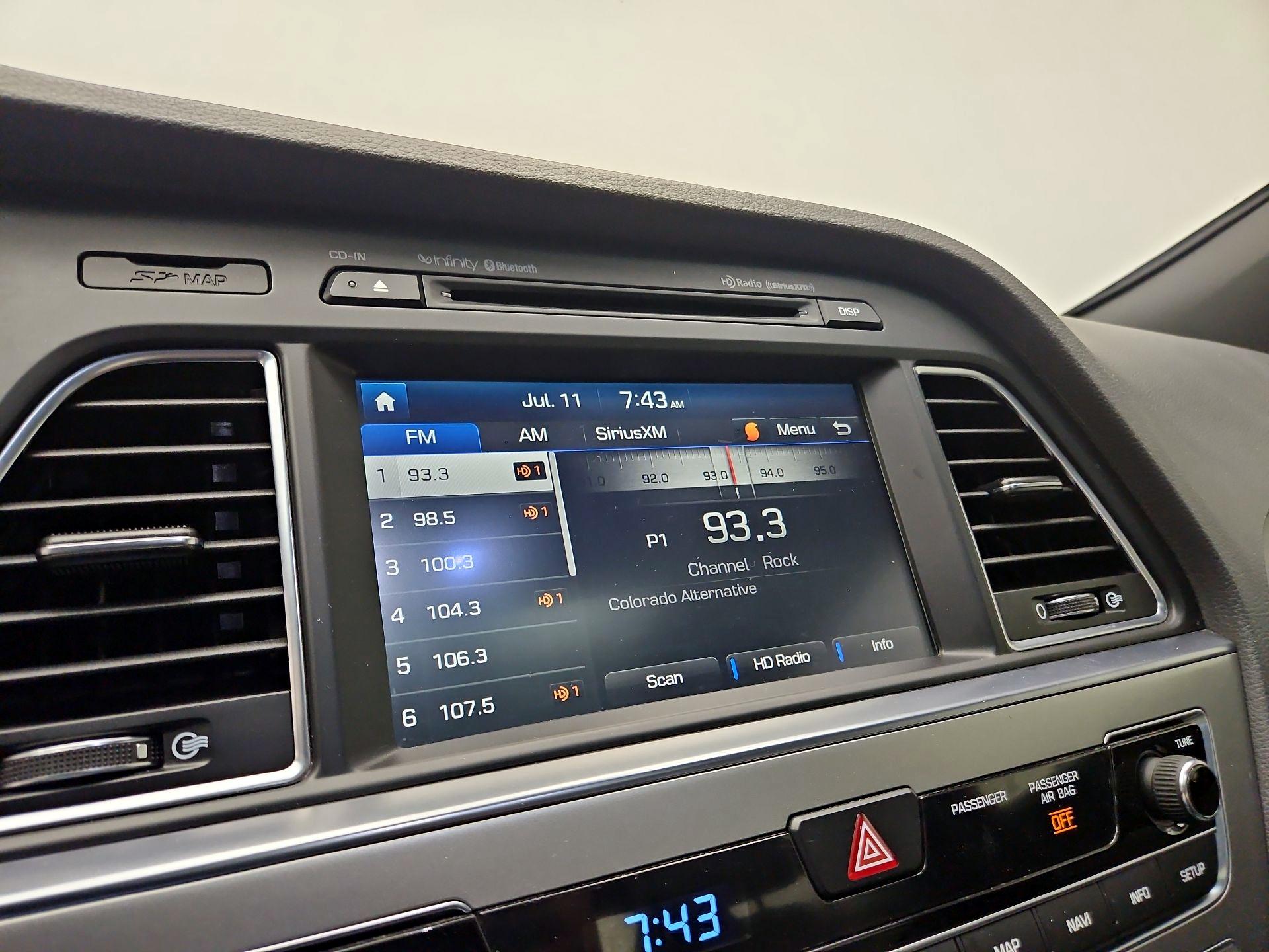 Thumbnail: 2015 Hyundai Sonata - 16