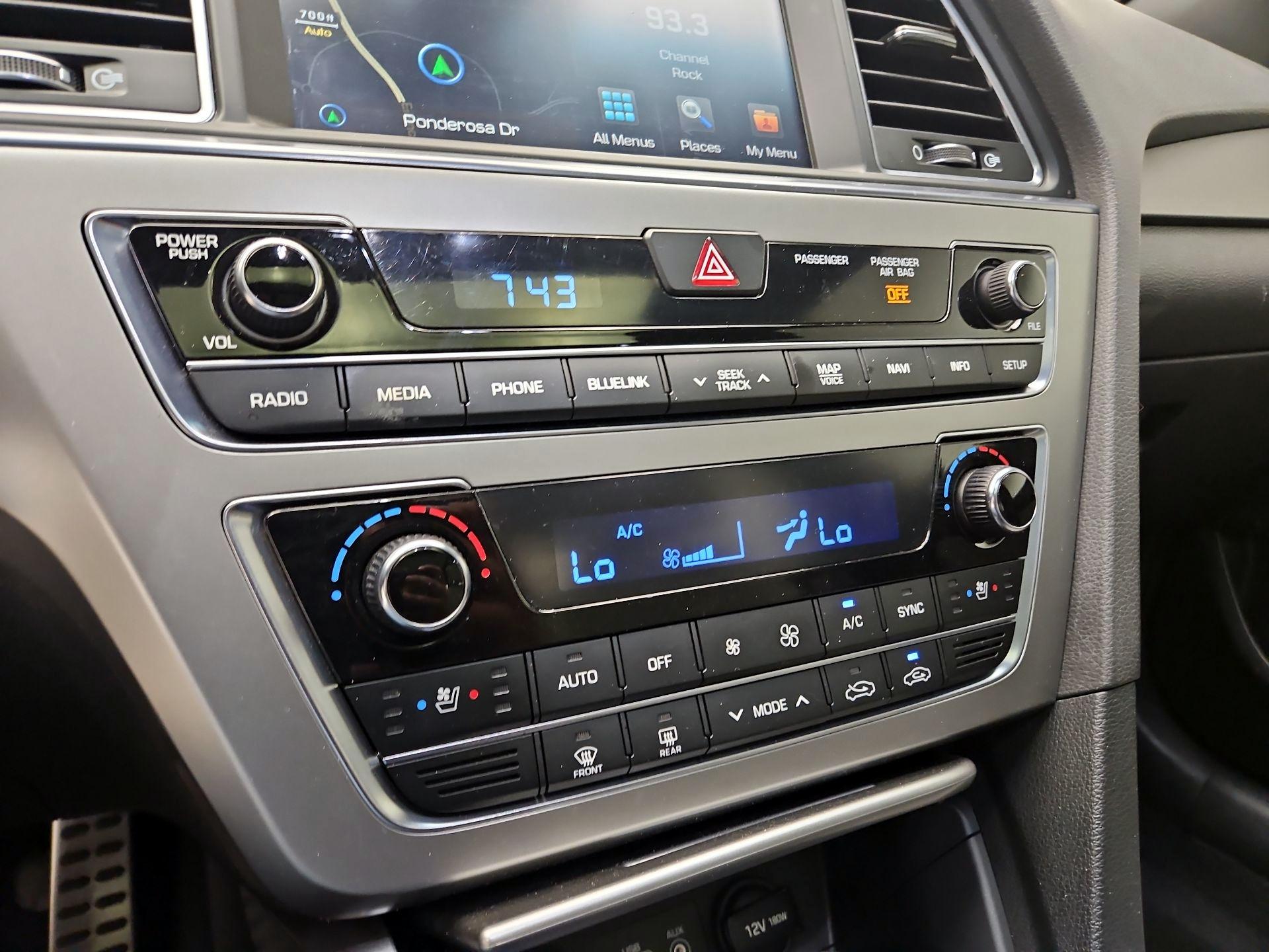 Thumbnail: 2015 Hyundai Sonata - 17