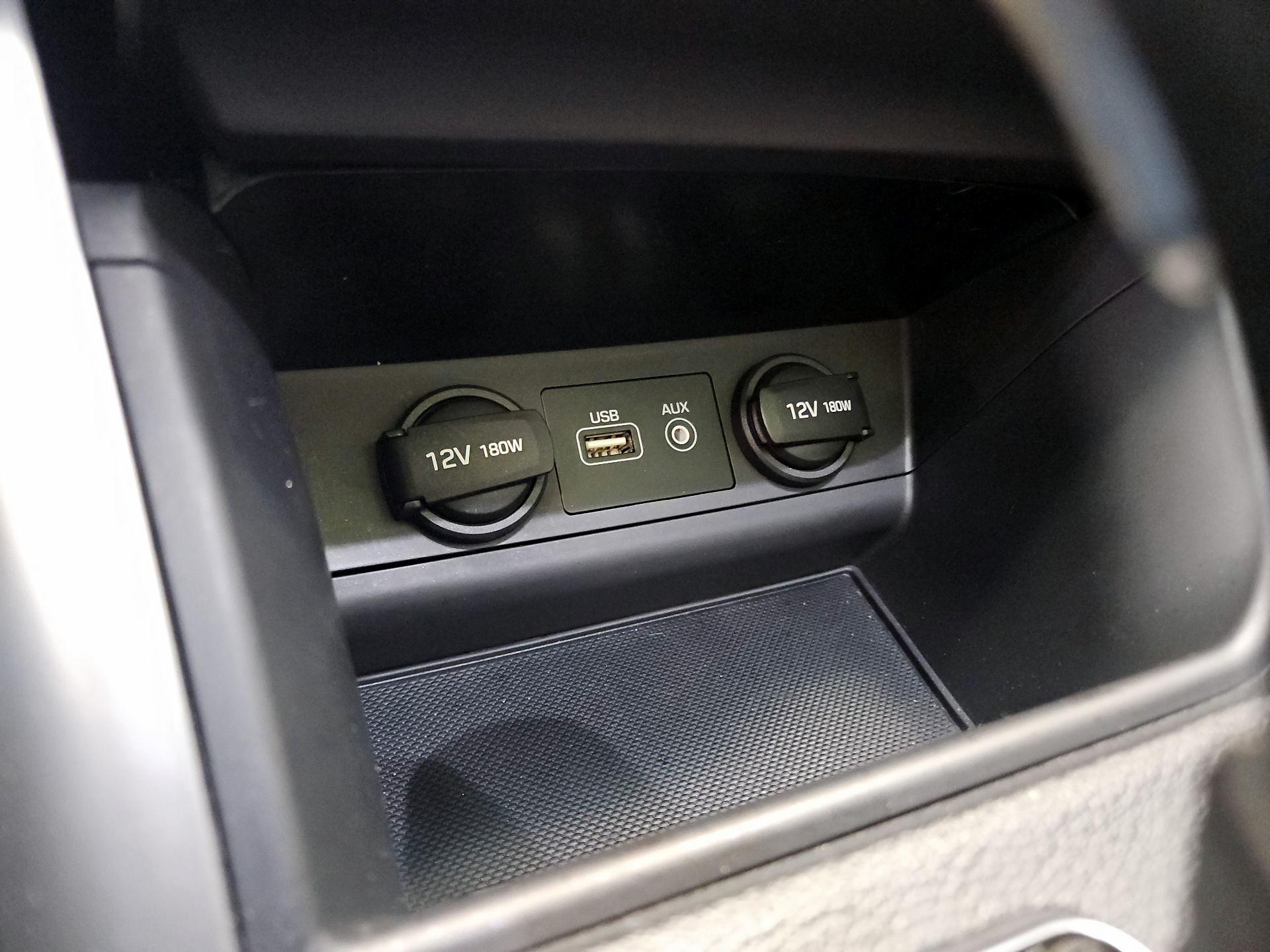 Thumbnail: 2015 Hyundai Sonata - 19