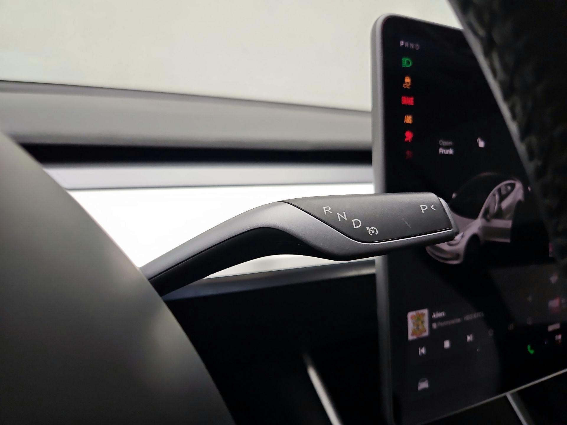 Thumbnail: 2020 Tesla Model 3 - 17