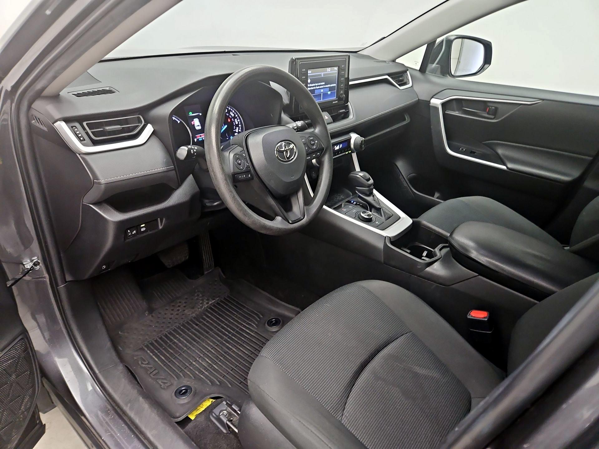 Thumbnail: 2022 Toyota RAV4 - 11