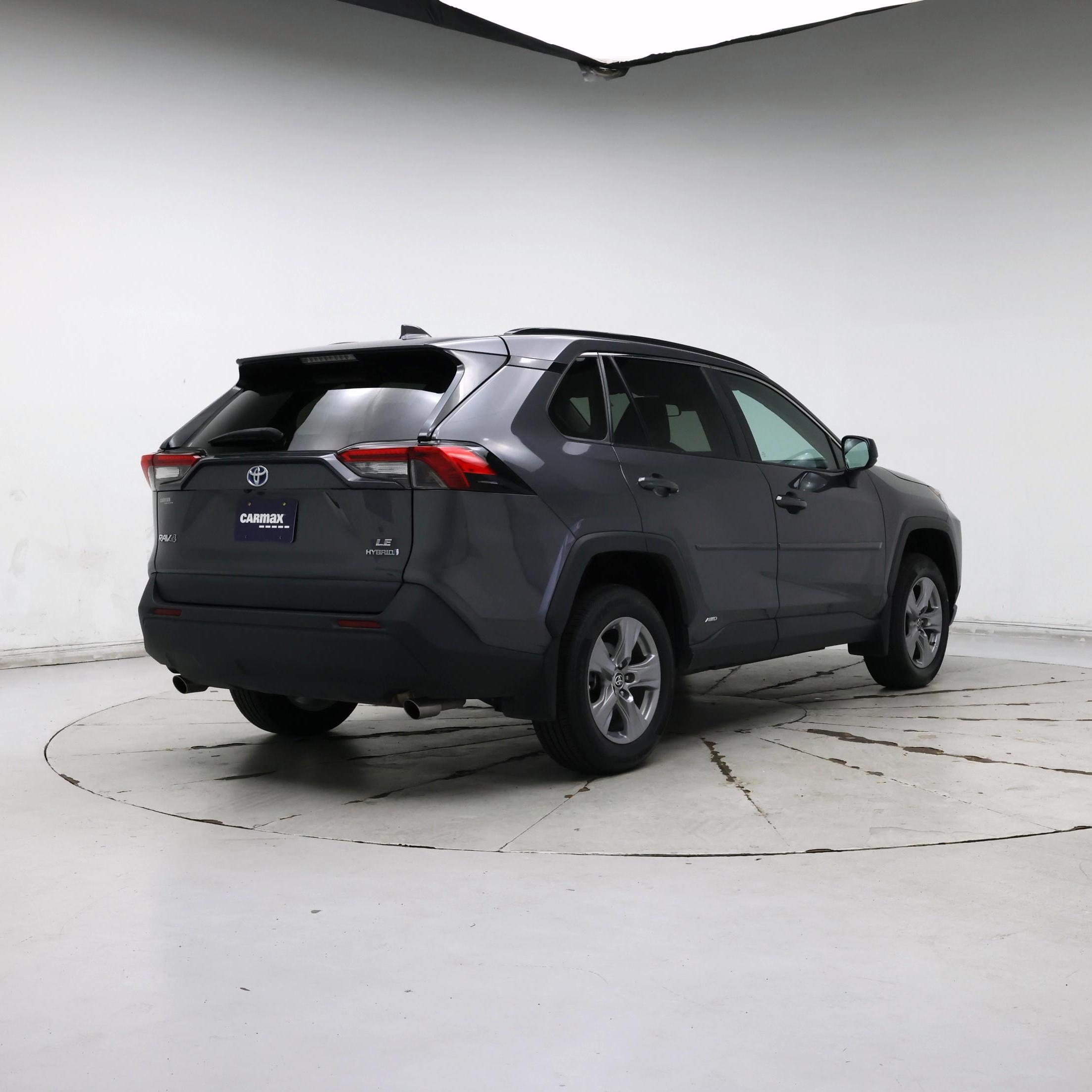 Thumbnail: 2022 Toyota RAV4 - 8