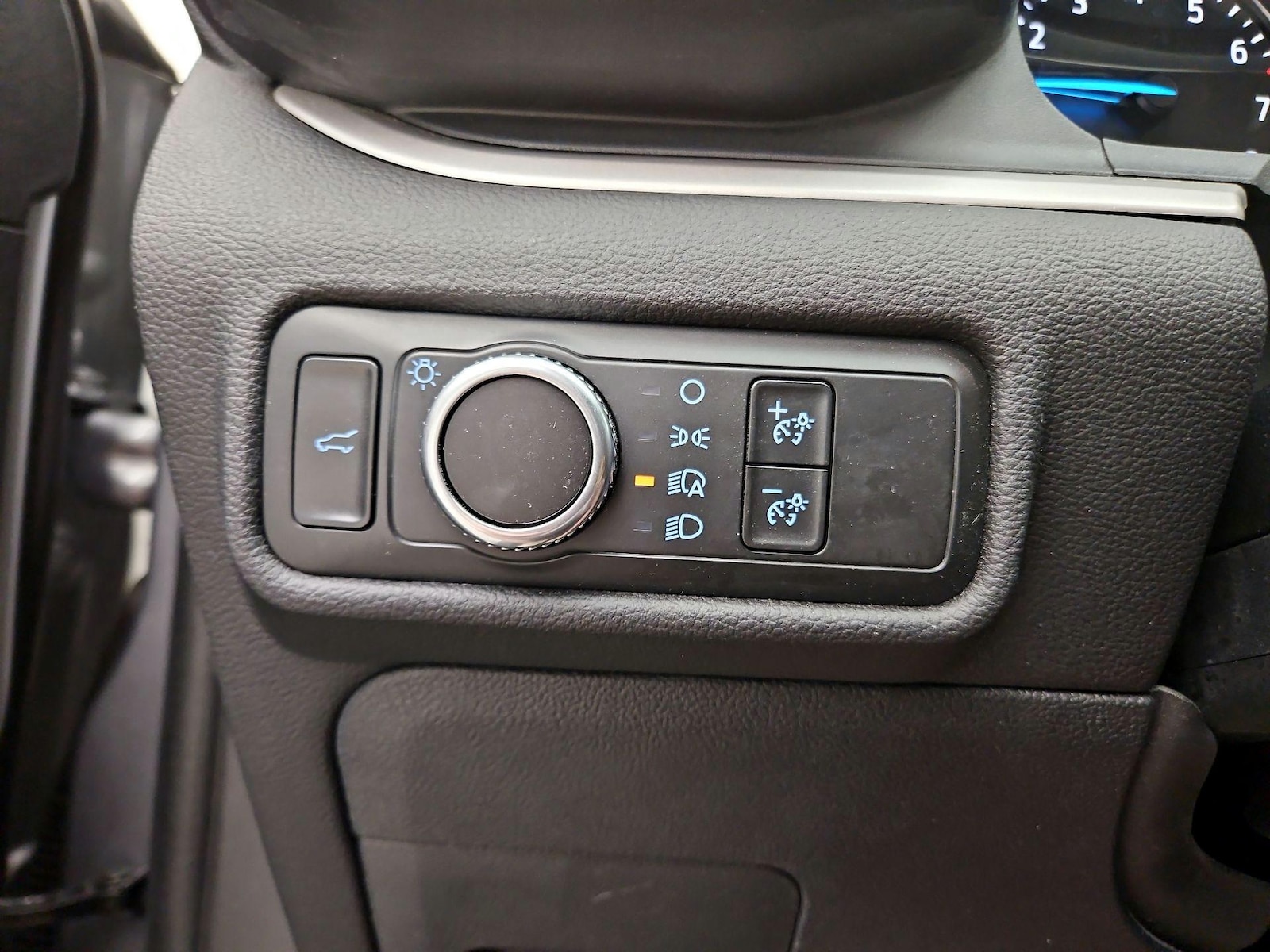 2021 Ford Explorer XLT - Photo 14