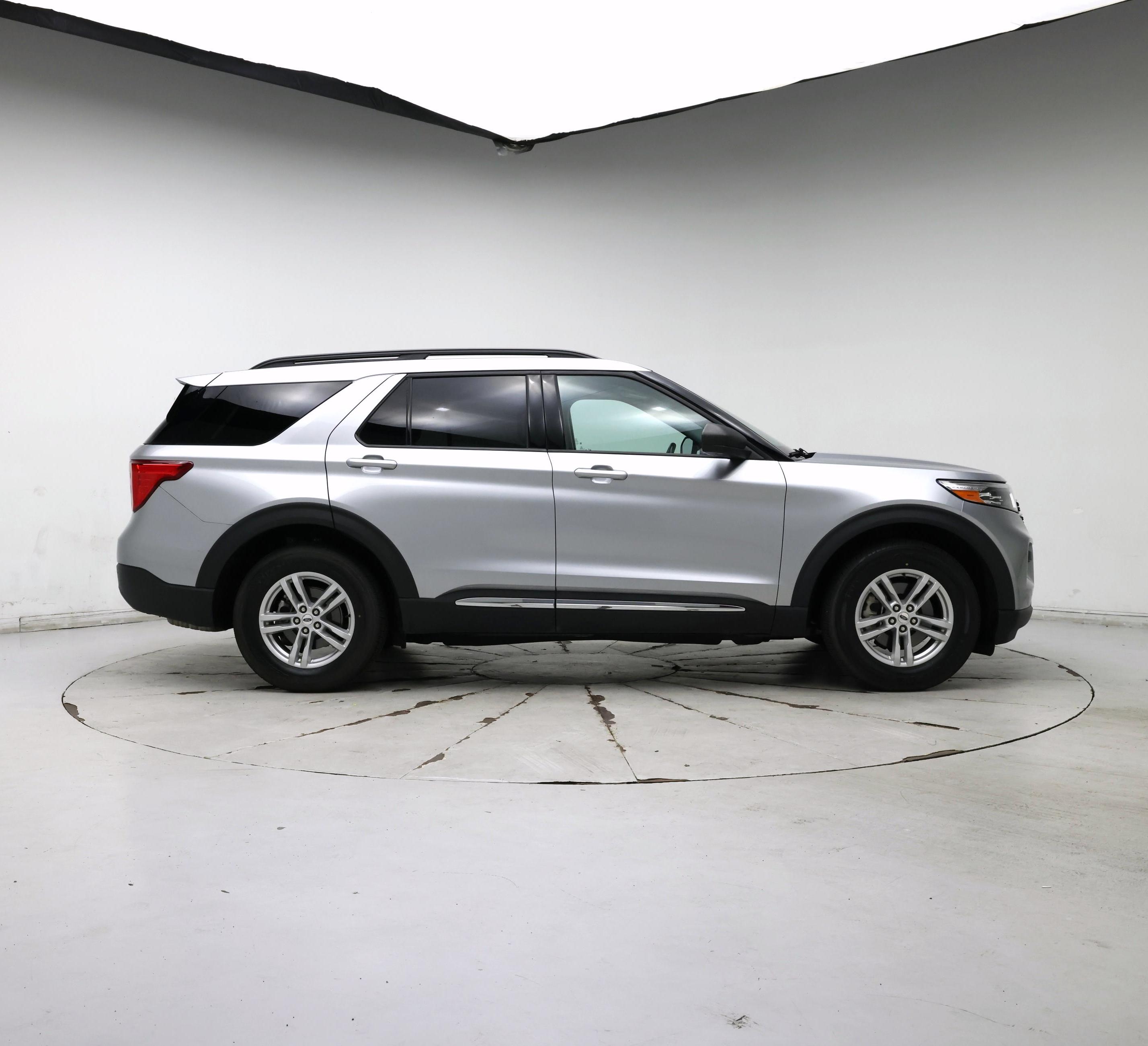 Thumbnail: 2021 Ford Explorer - 7