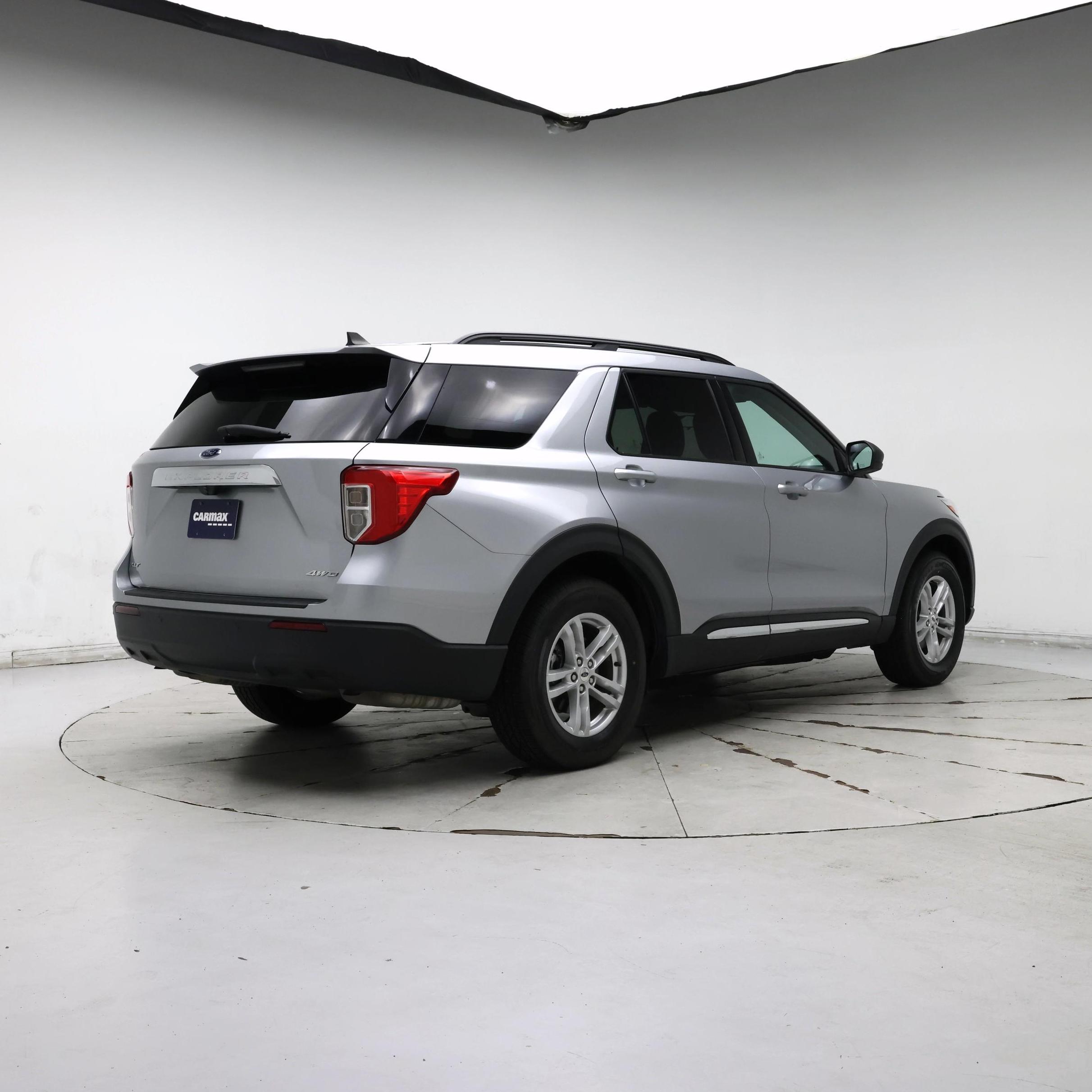 Thumbnail: 2021 Ford Explorer - 8