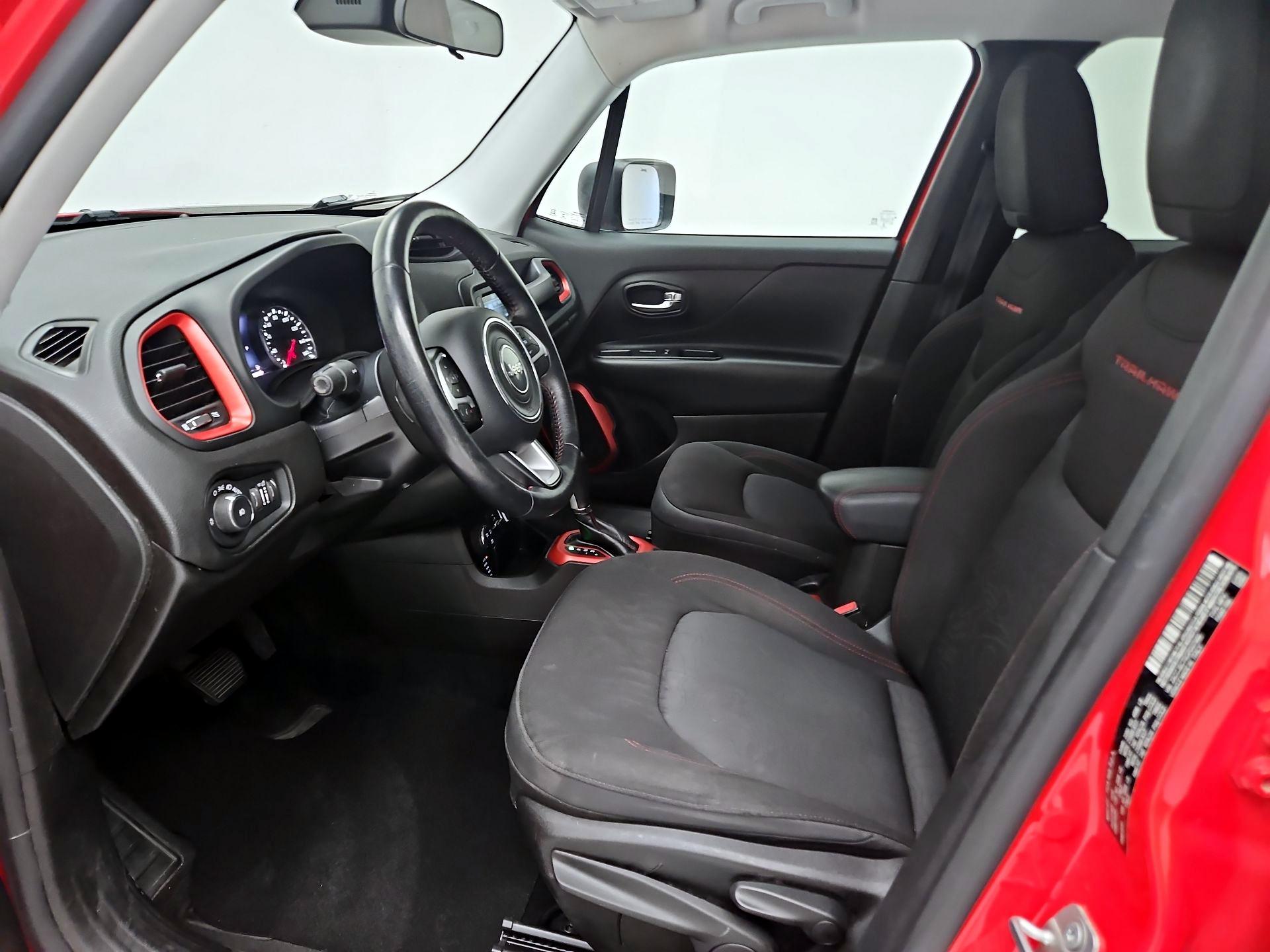 Thumbnail: 2016 Jeep Renegade - 11