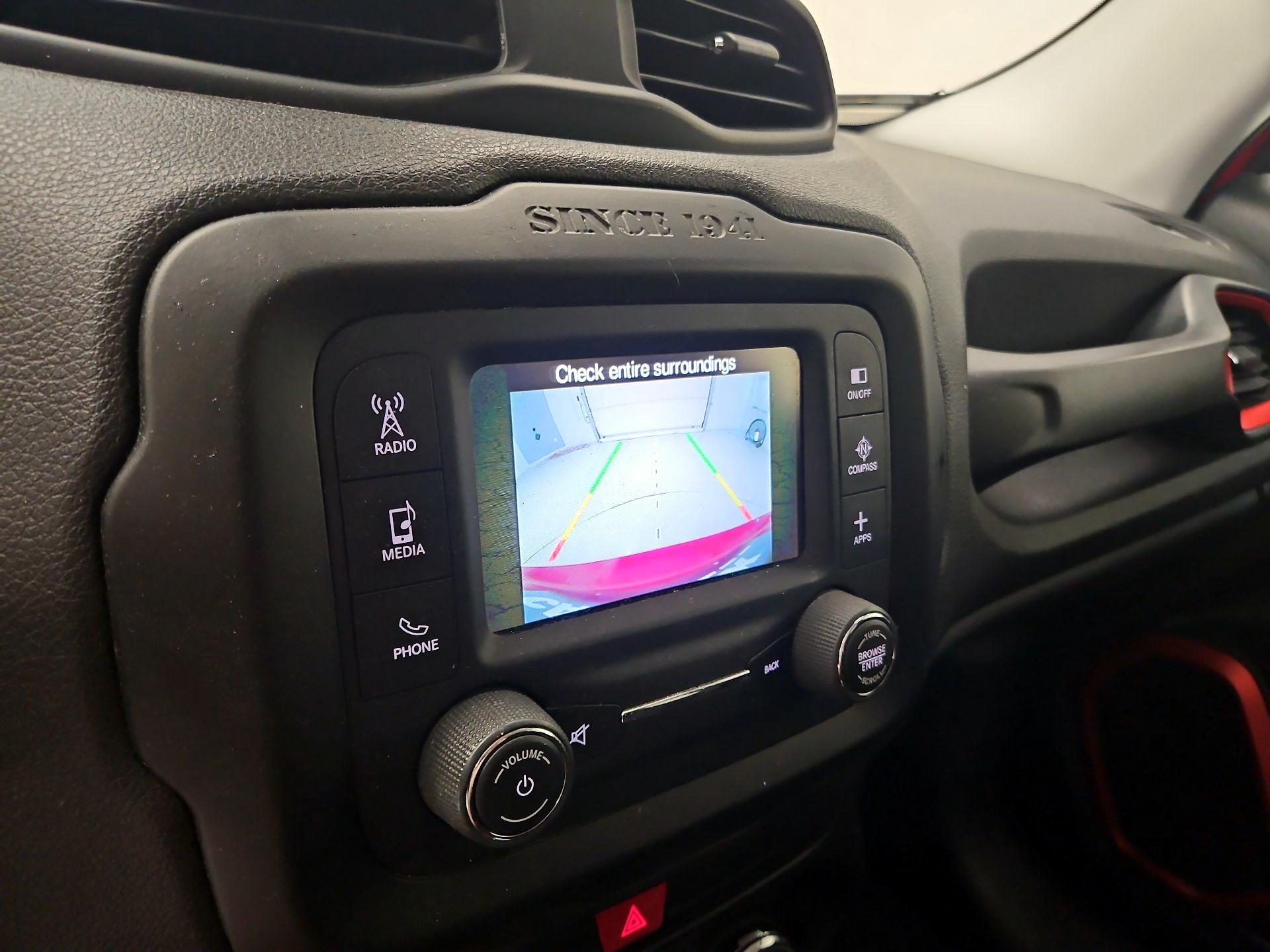 Thumbnail: 2016 Jeep Renegade - 14