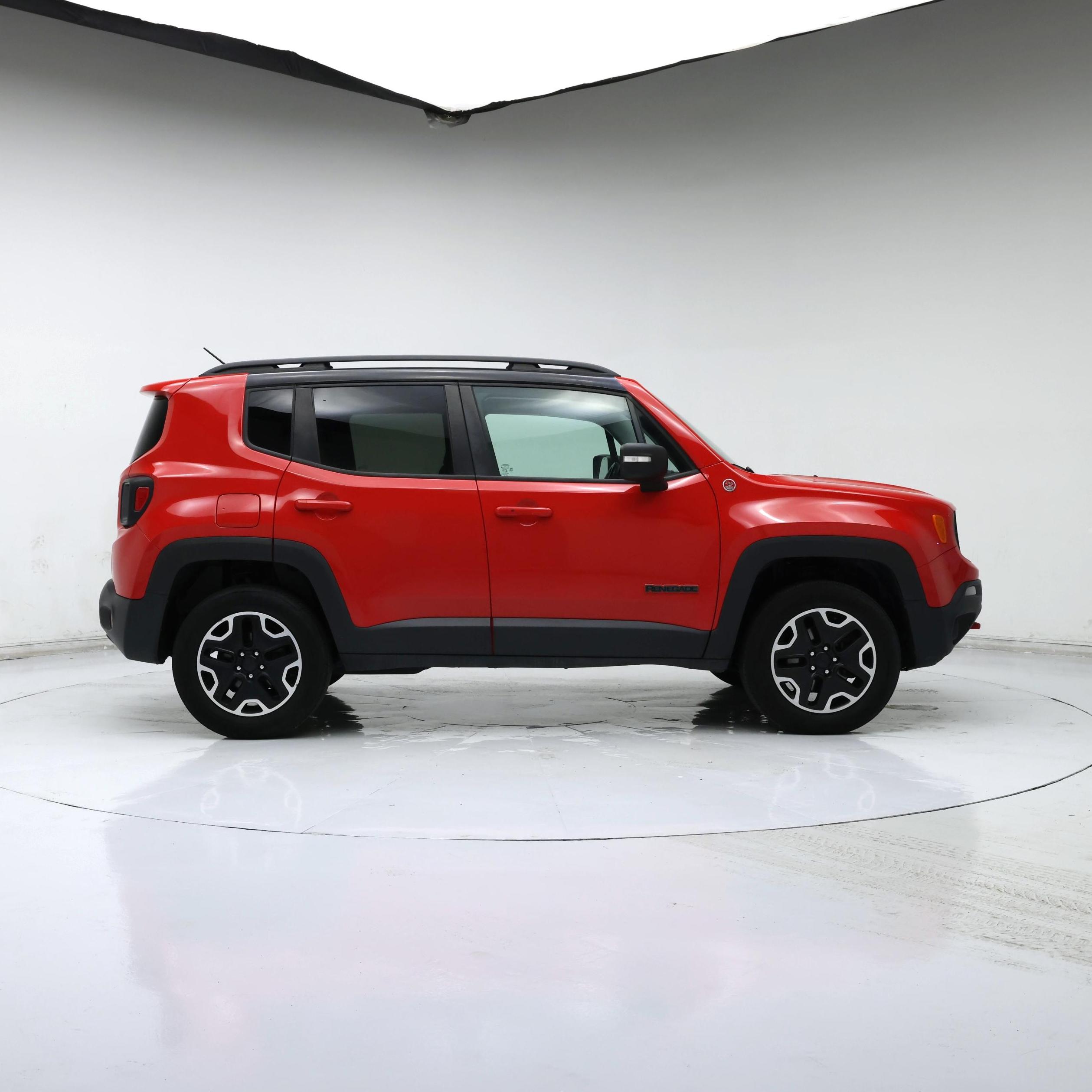 Thumbnail: 2016 Jeep Renegade - 7