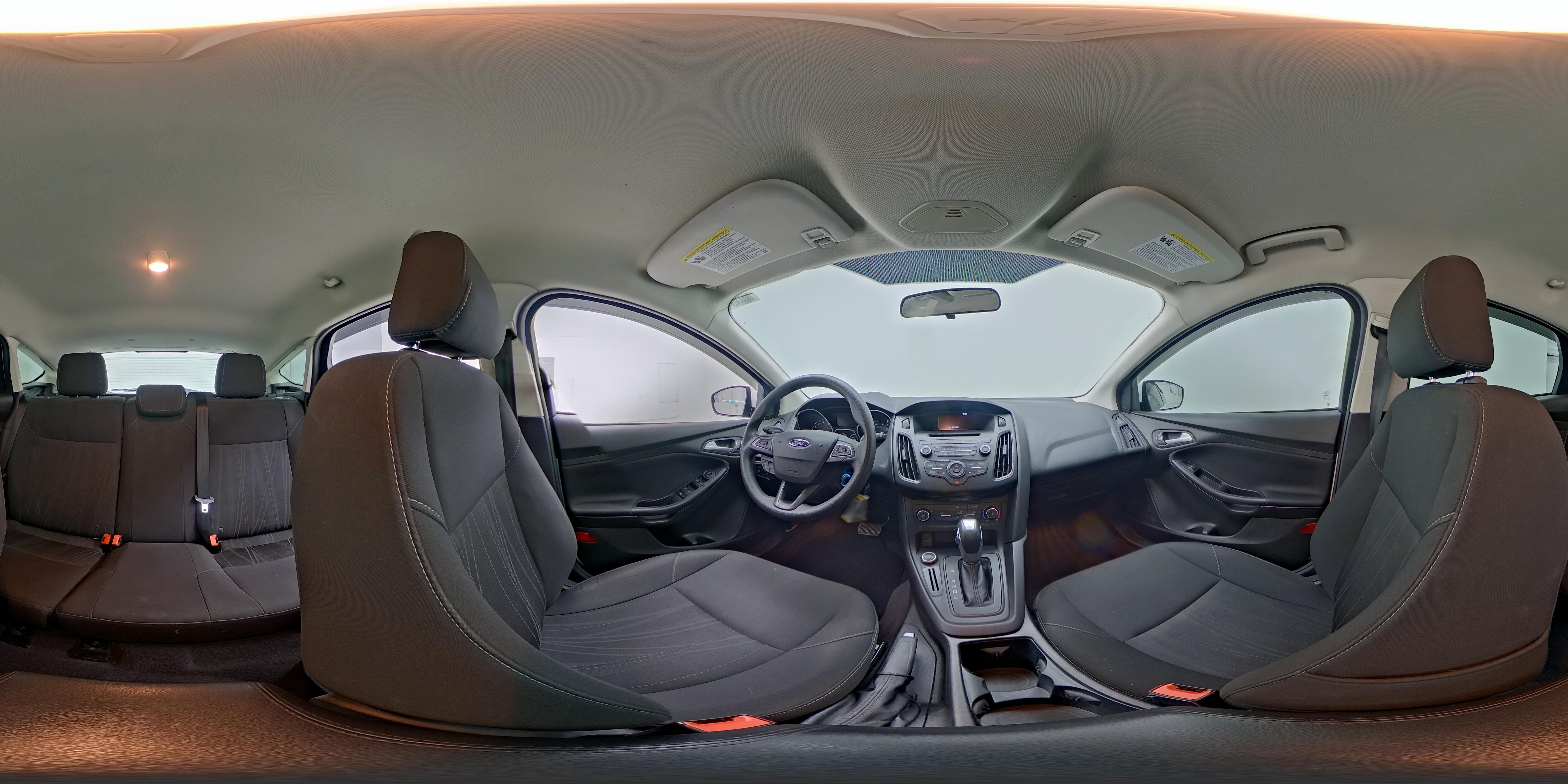 2016 Ford Focus SE - Photo 25