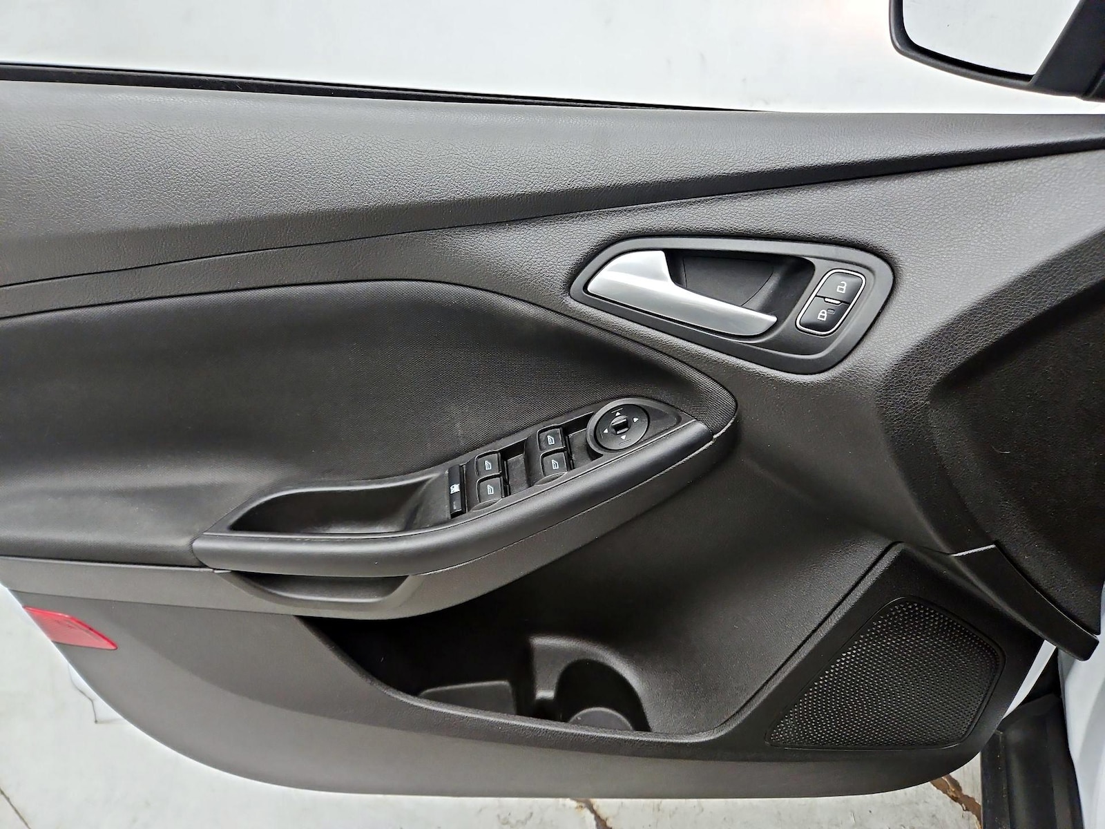 2016 Ford Focus SE - Photo 13