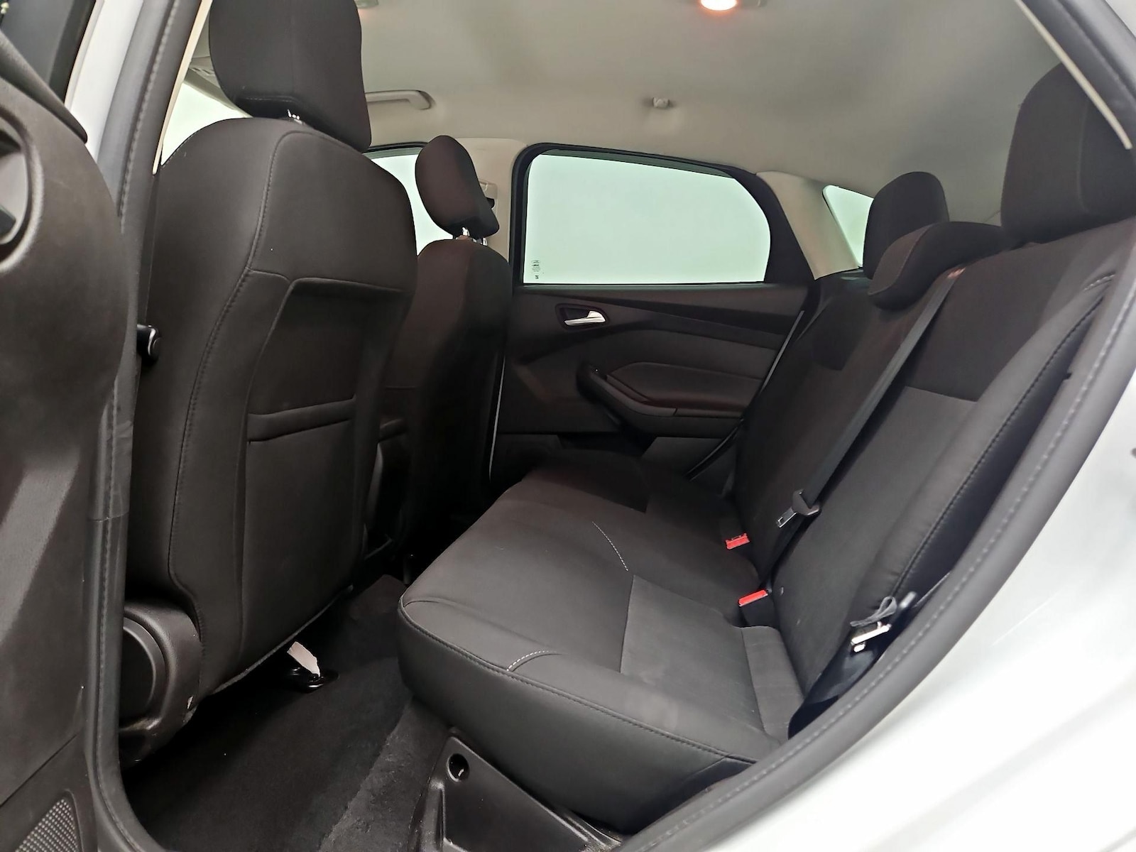 2016 Ford Focus SE - Photo 20