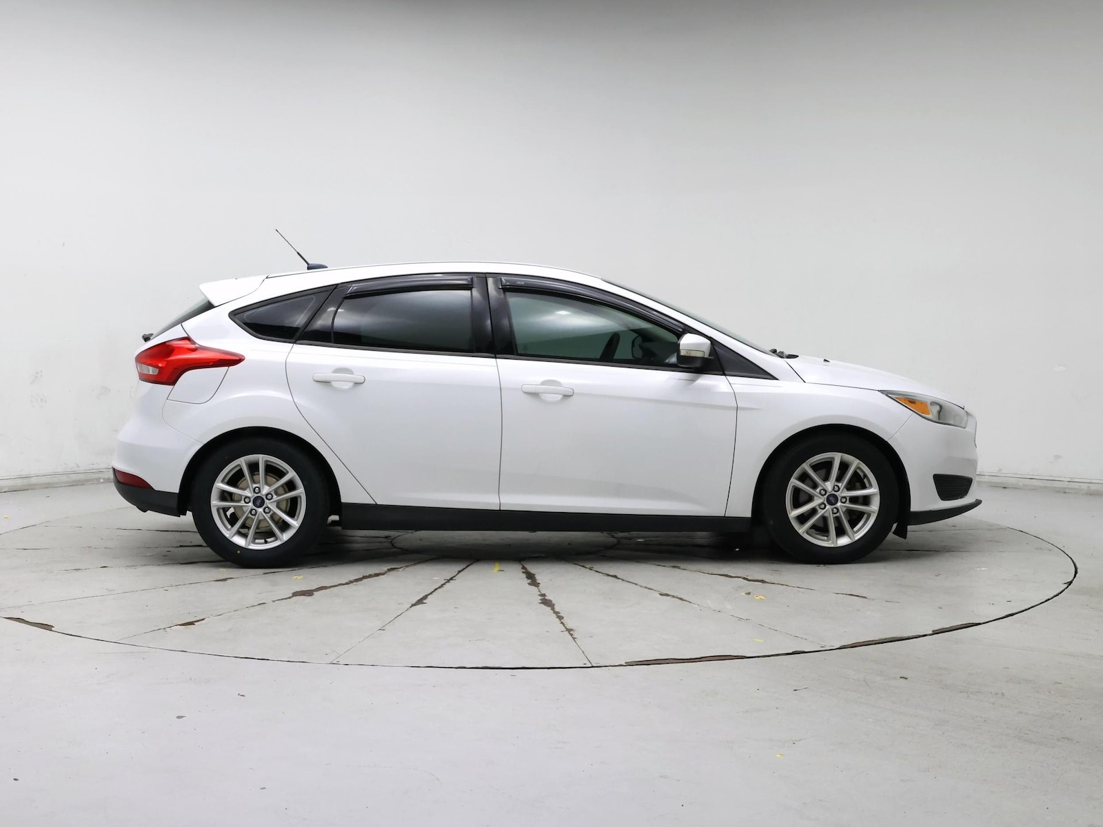 2016 Ford Focus SE - Photo 8