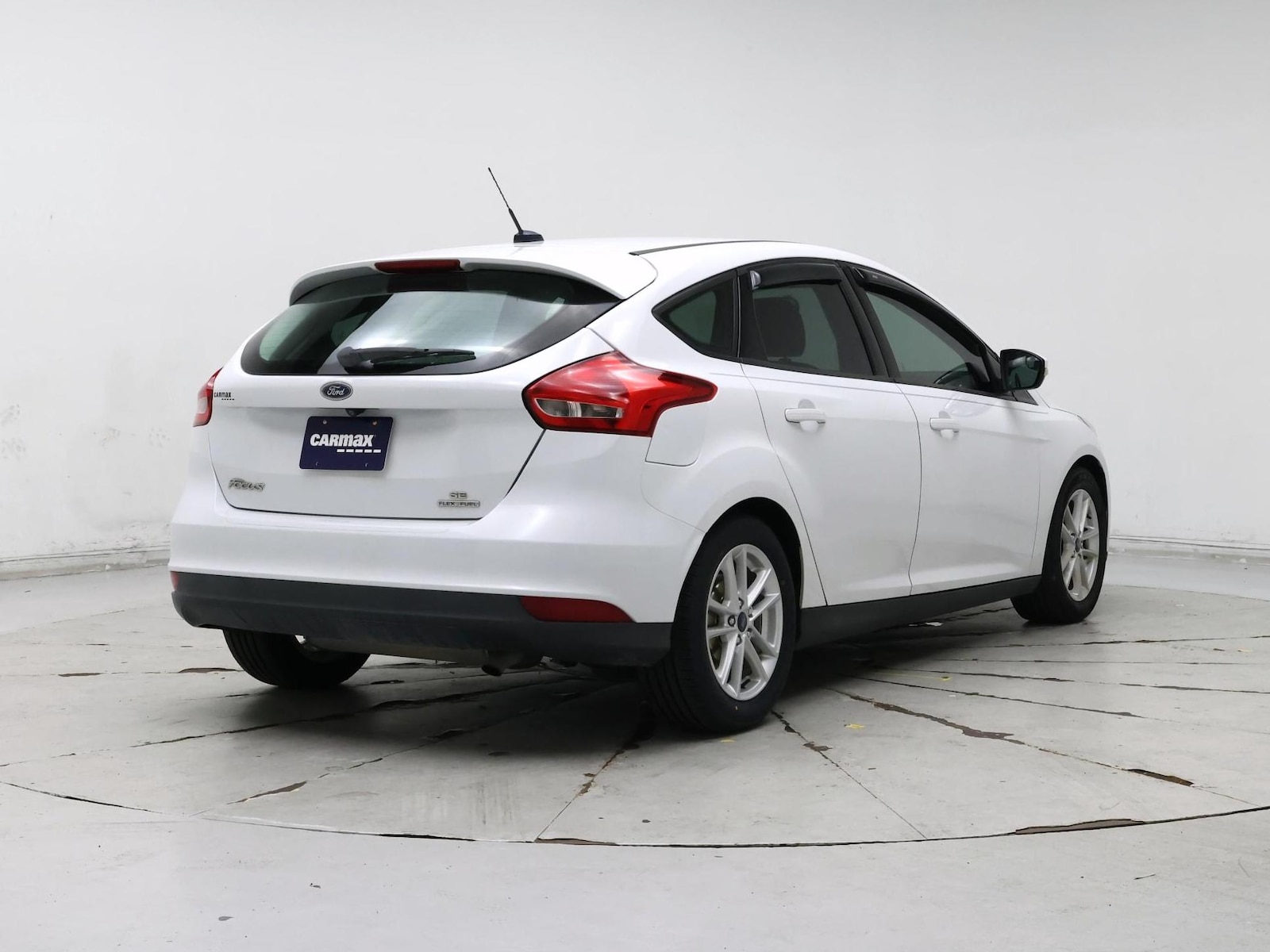 2016 Ford Focus SE - Photo 9