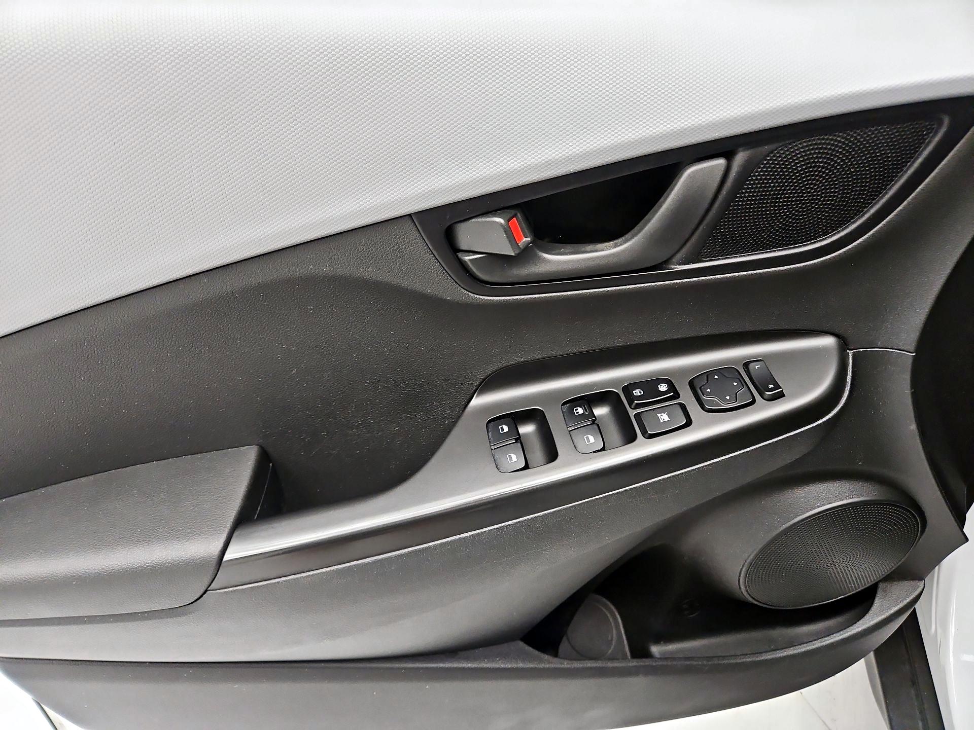Thumbnail: 2019 Hyundai Kona - 12