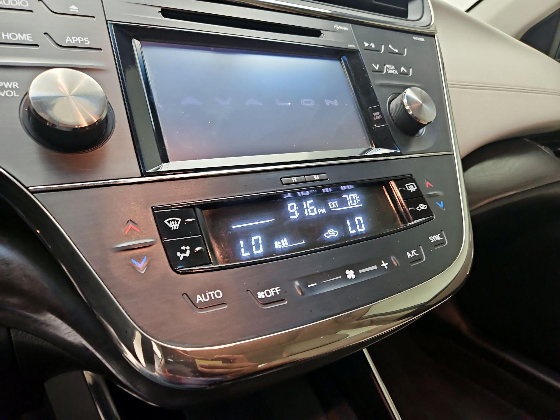 Thumbnail: 2016 Toyota Avalon - 17