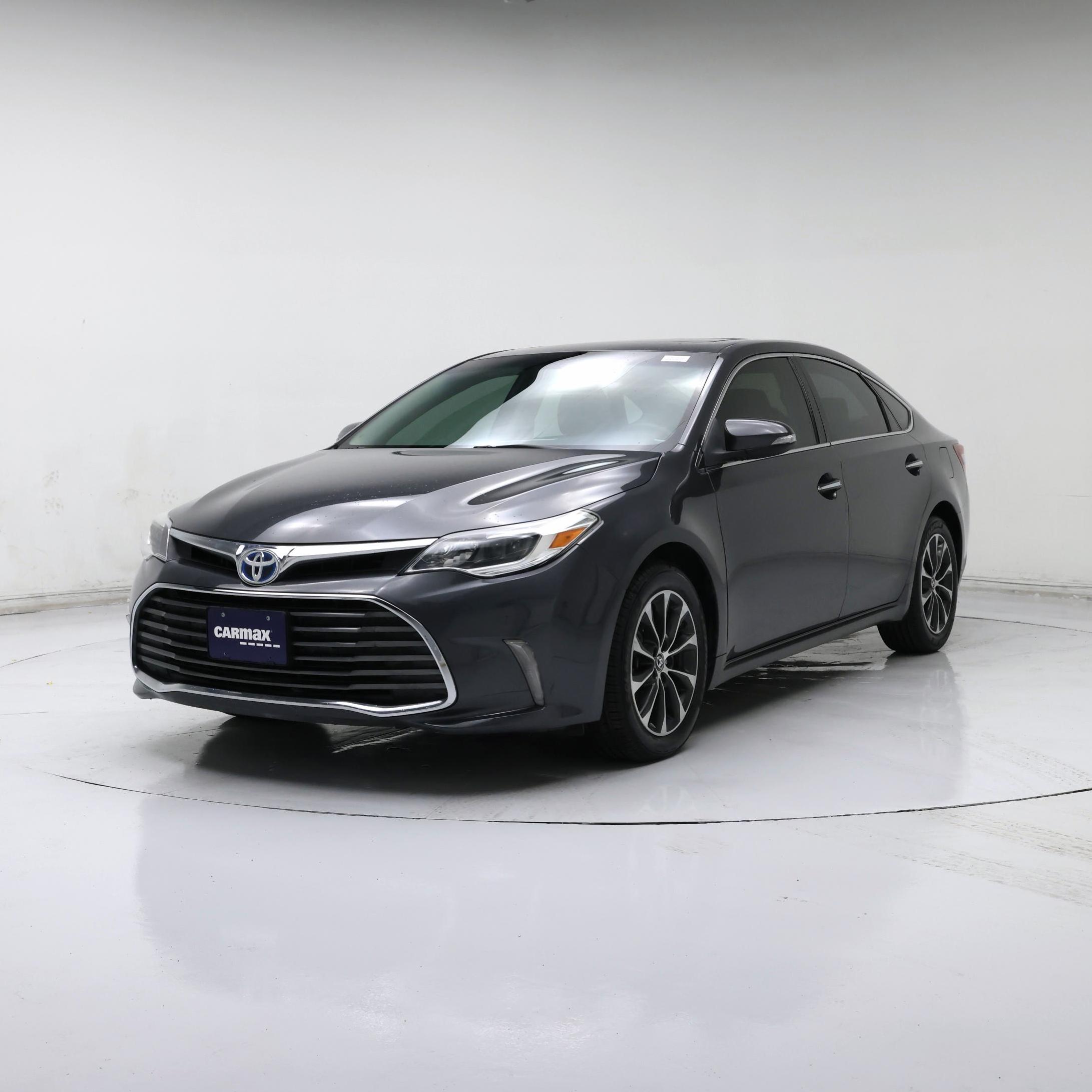 Thumbnail: 2016 Toyota Avalon - 4