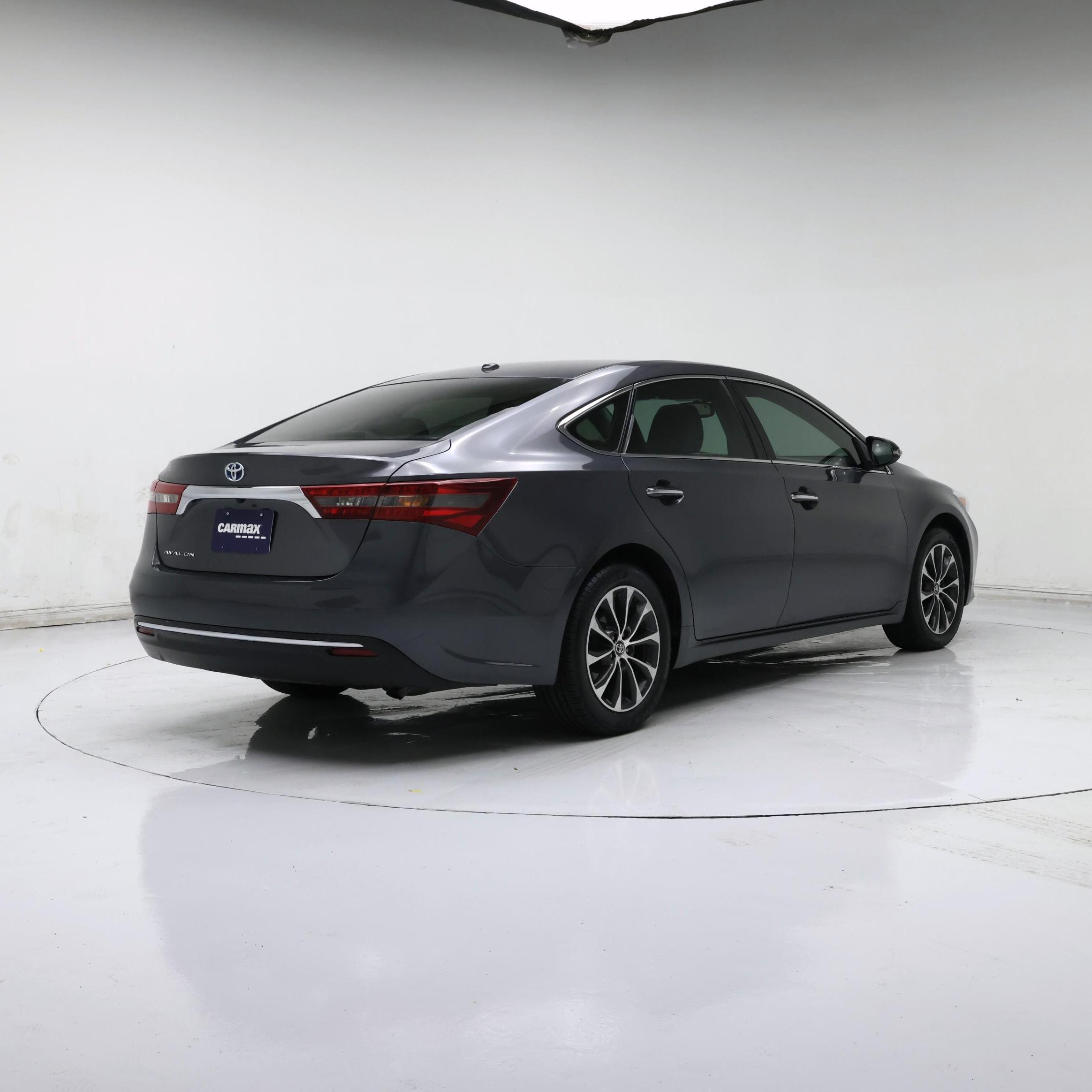 Thumbnail: 2016 Toyota Avalon - 8